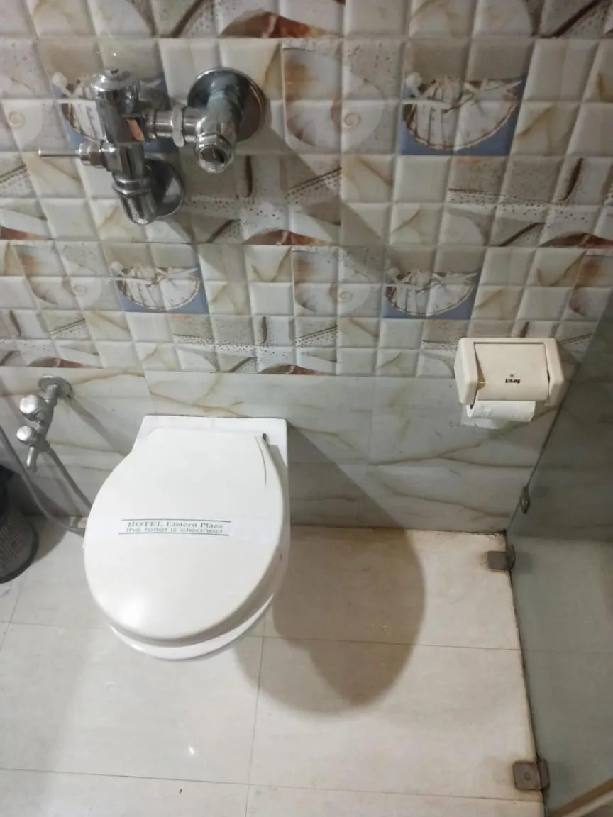 Bathroom in Hotel Eastern Plaza