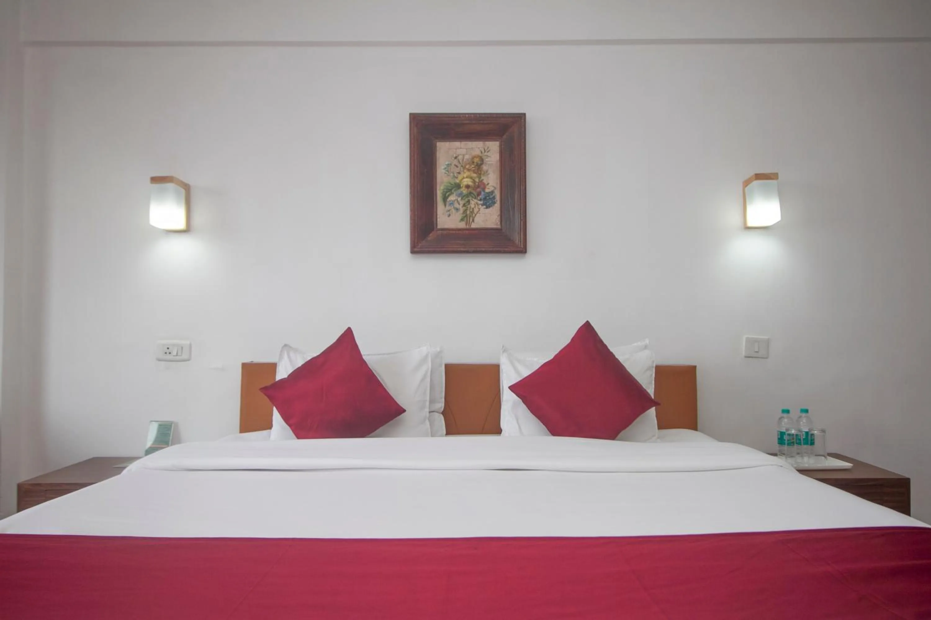 Bed in Central Heritage Resort & Spa Formerly Fortune ITC Resort