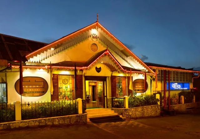 Facade/entrance in Central Heritage Resort & Spa Formerly Fortune ITC Resort