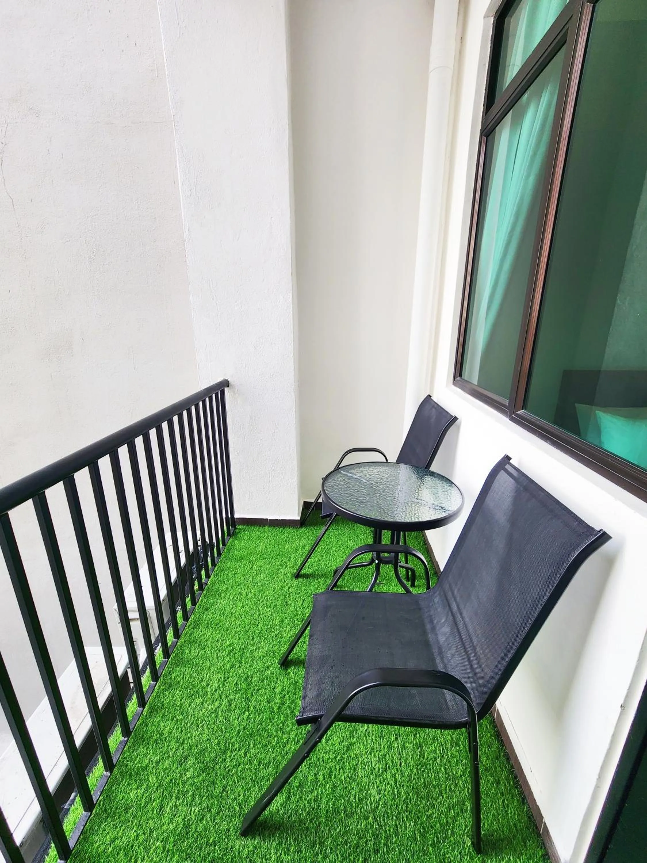 Balcony/Terrace in Georgetown Inn by Sky Hive