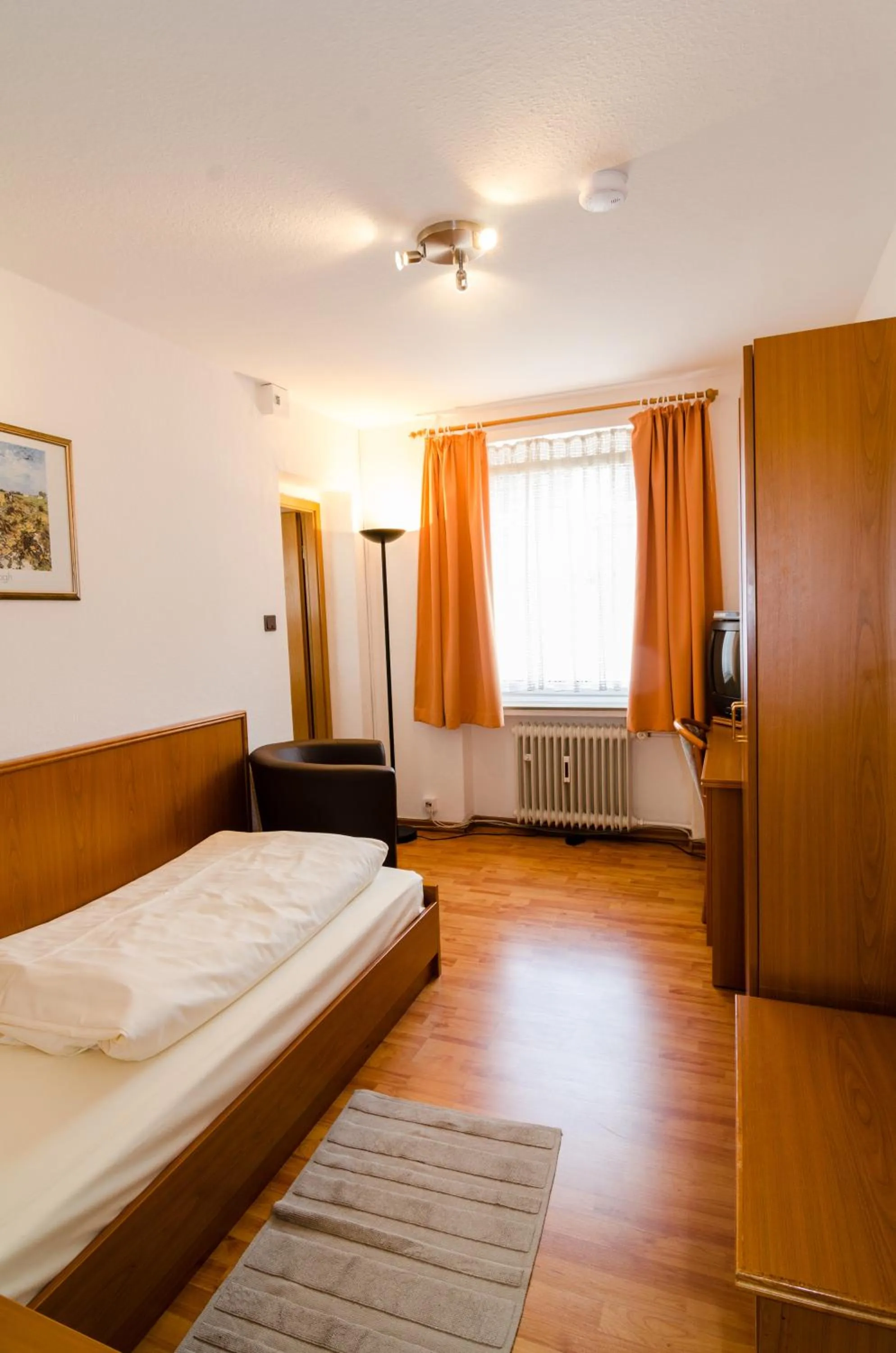 Photo of the whole room, Bed in Altstadthotel Wienecke