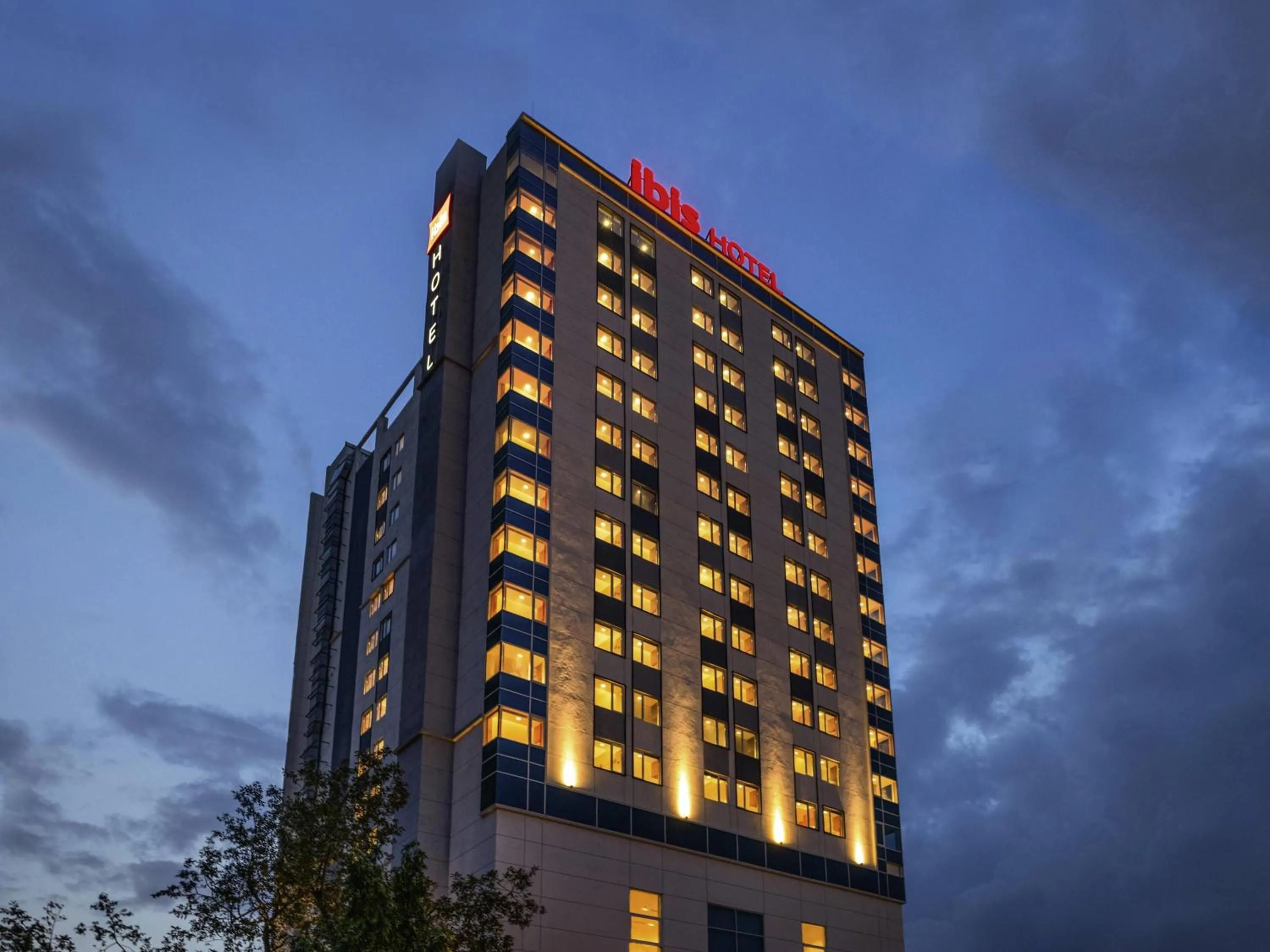 Property building in ibis Mumbai Vikhroli - An Accor Brand