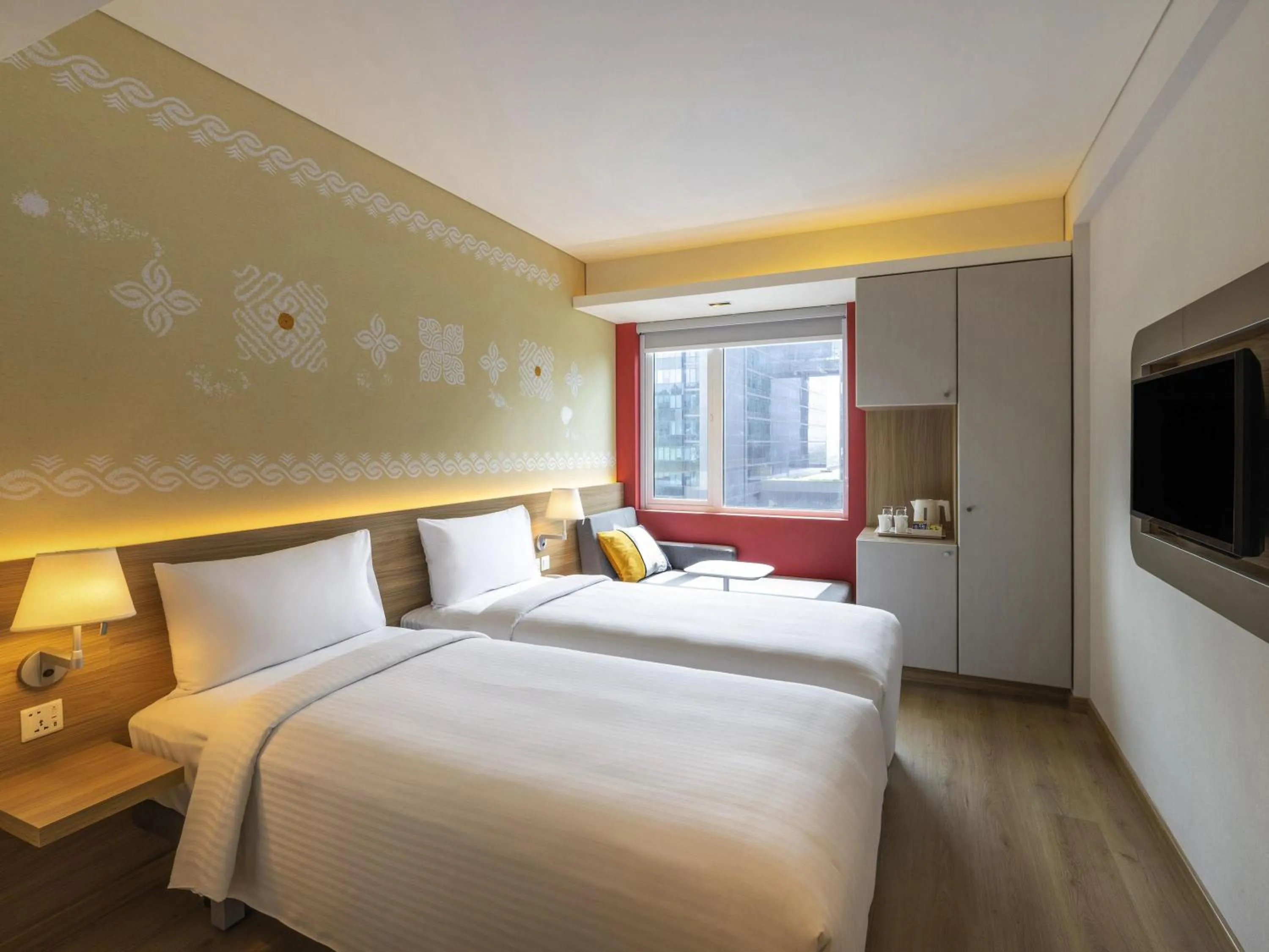 Bedroom, Bed in ibis Mumbai Vikhroli - An Accor Brand