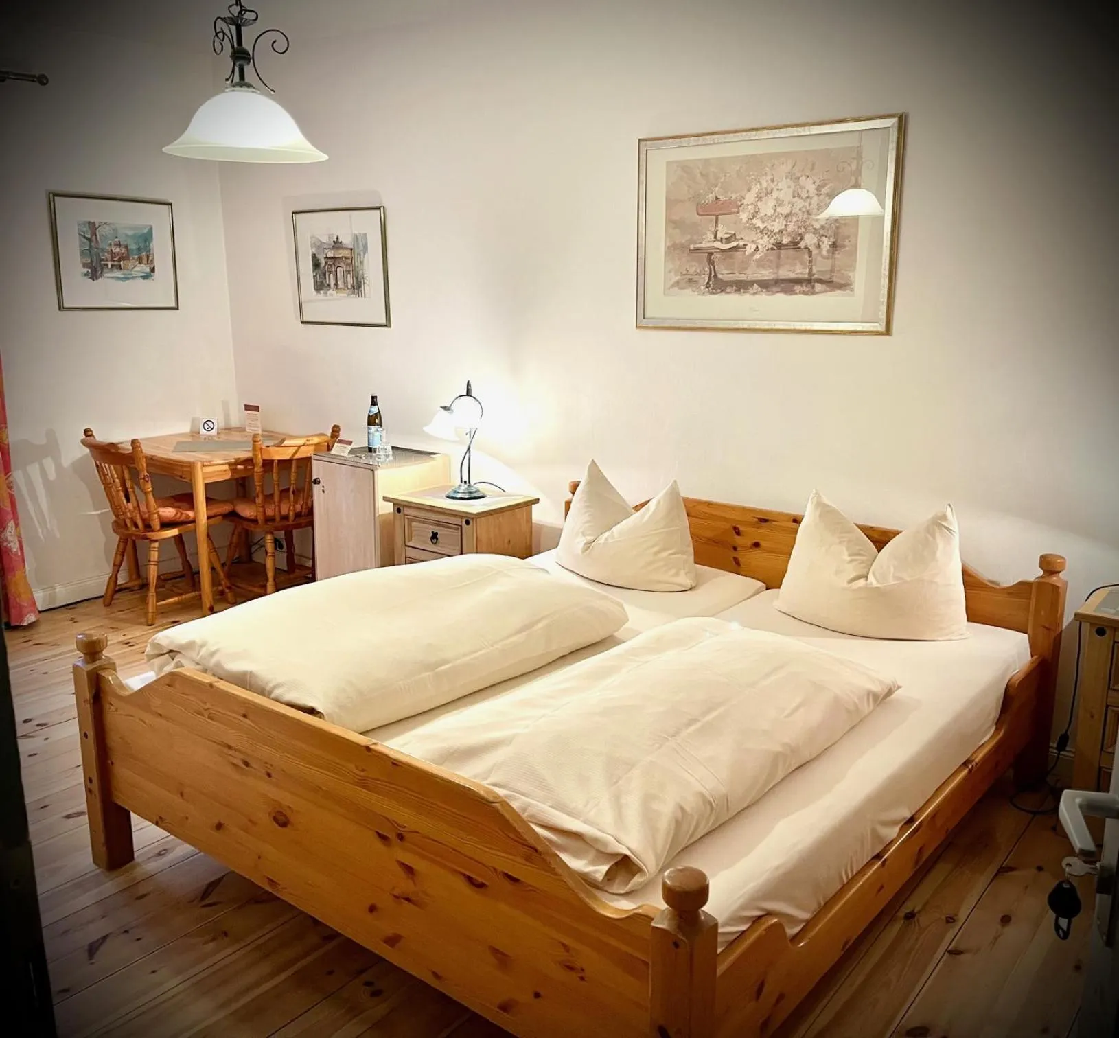 Photo of the whole room, Bed in Hotel Mariahilf München