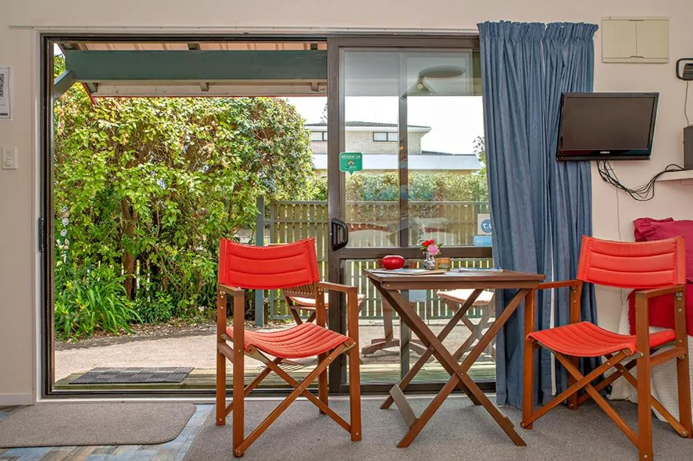 Moanarua Beach Cottage