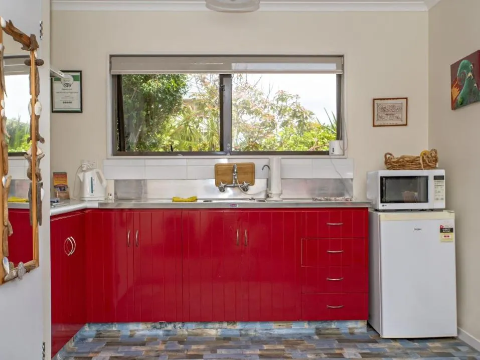 Moanarua Beach Cottage