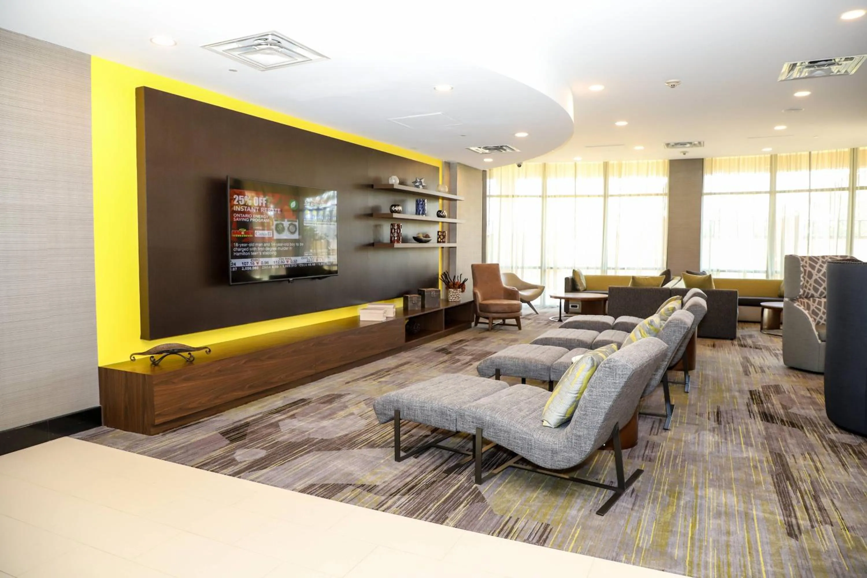 Lobby or reception in Courtyard by Marriott Toronto Brampton
