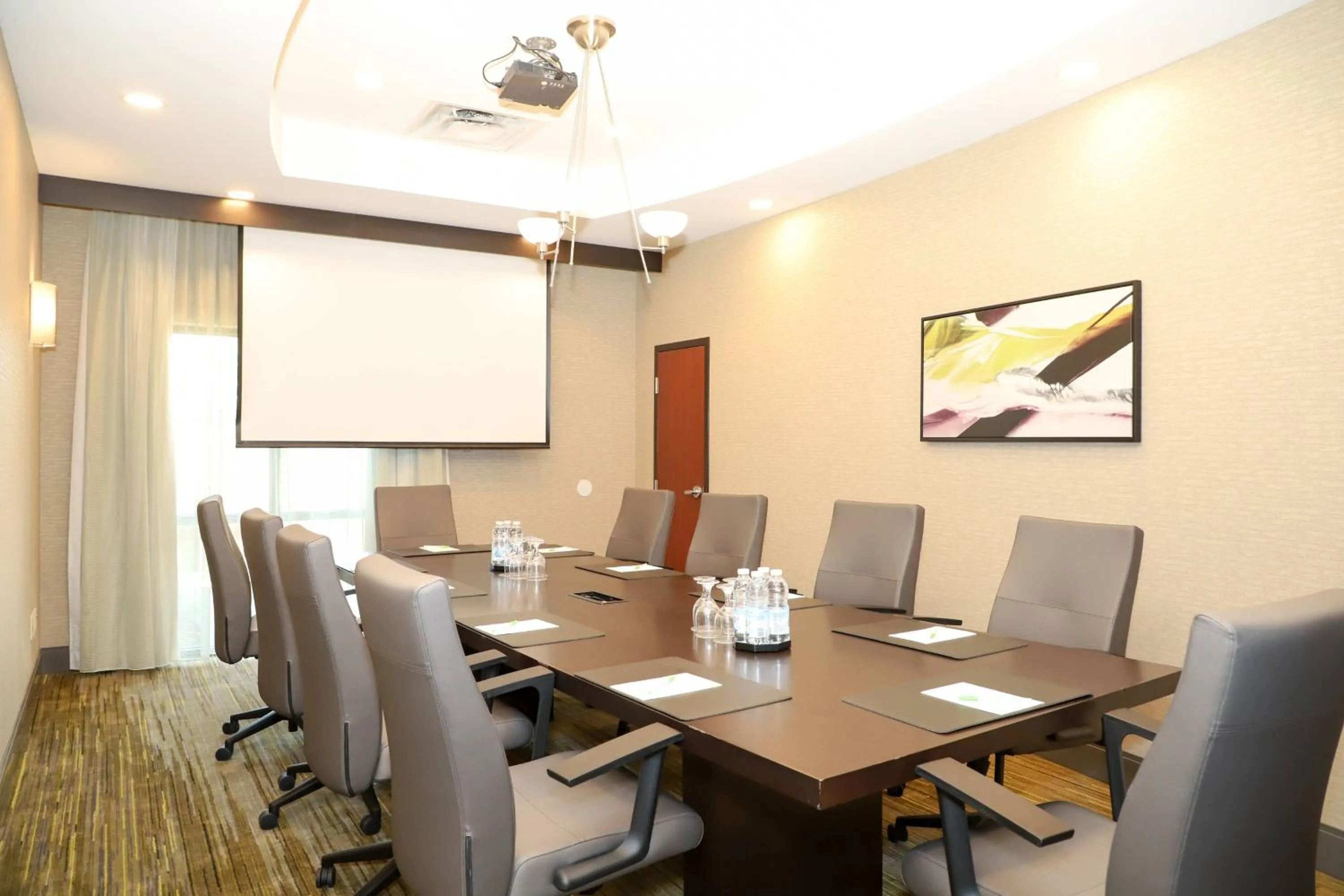 Meeting/conference room in Courtyard by Marriott Toronto Brampton