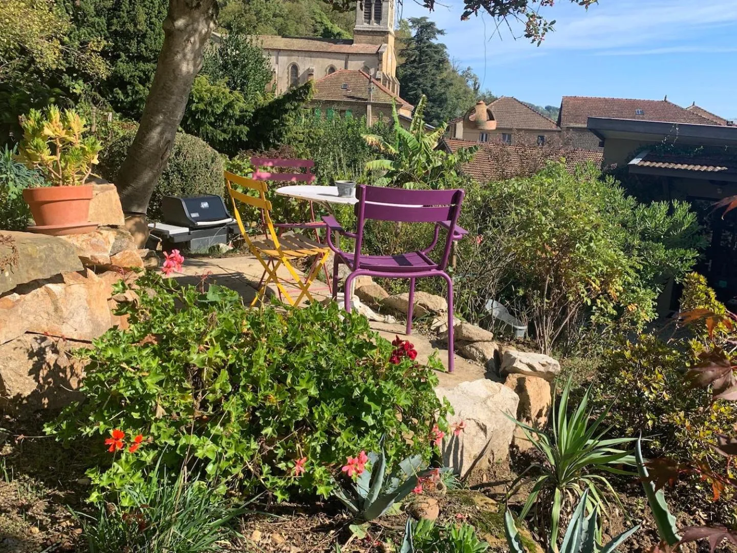 Garden in Chez L'Antiquaire