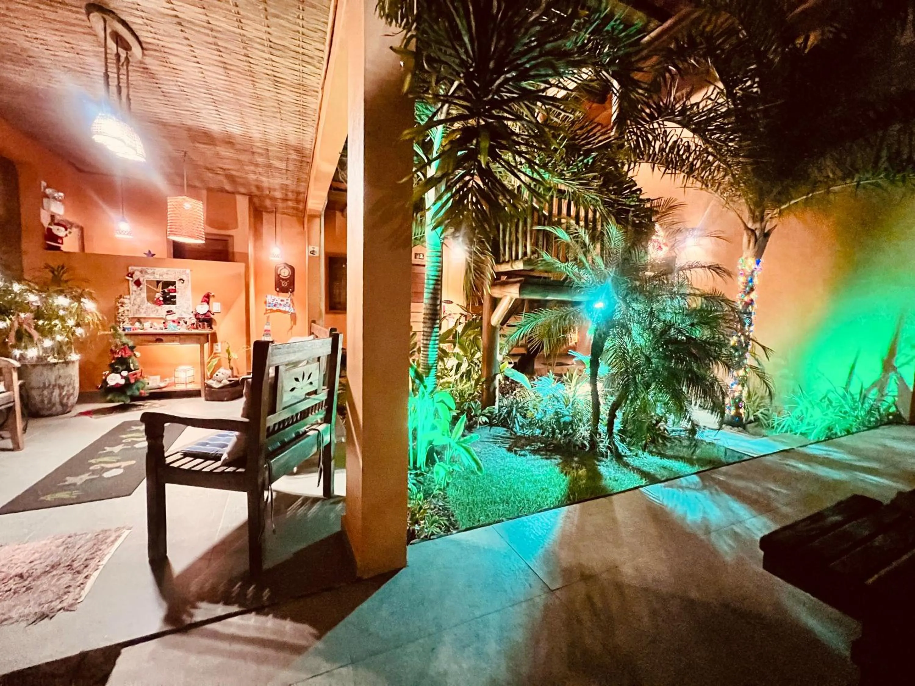 Communal lounge/ TV room in Pousada Vila dos Corais - Taipu de Fora