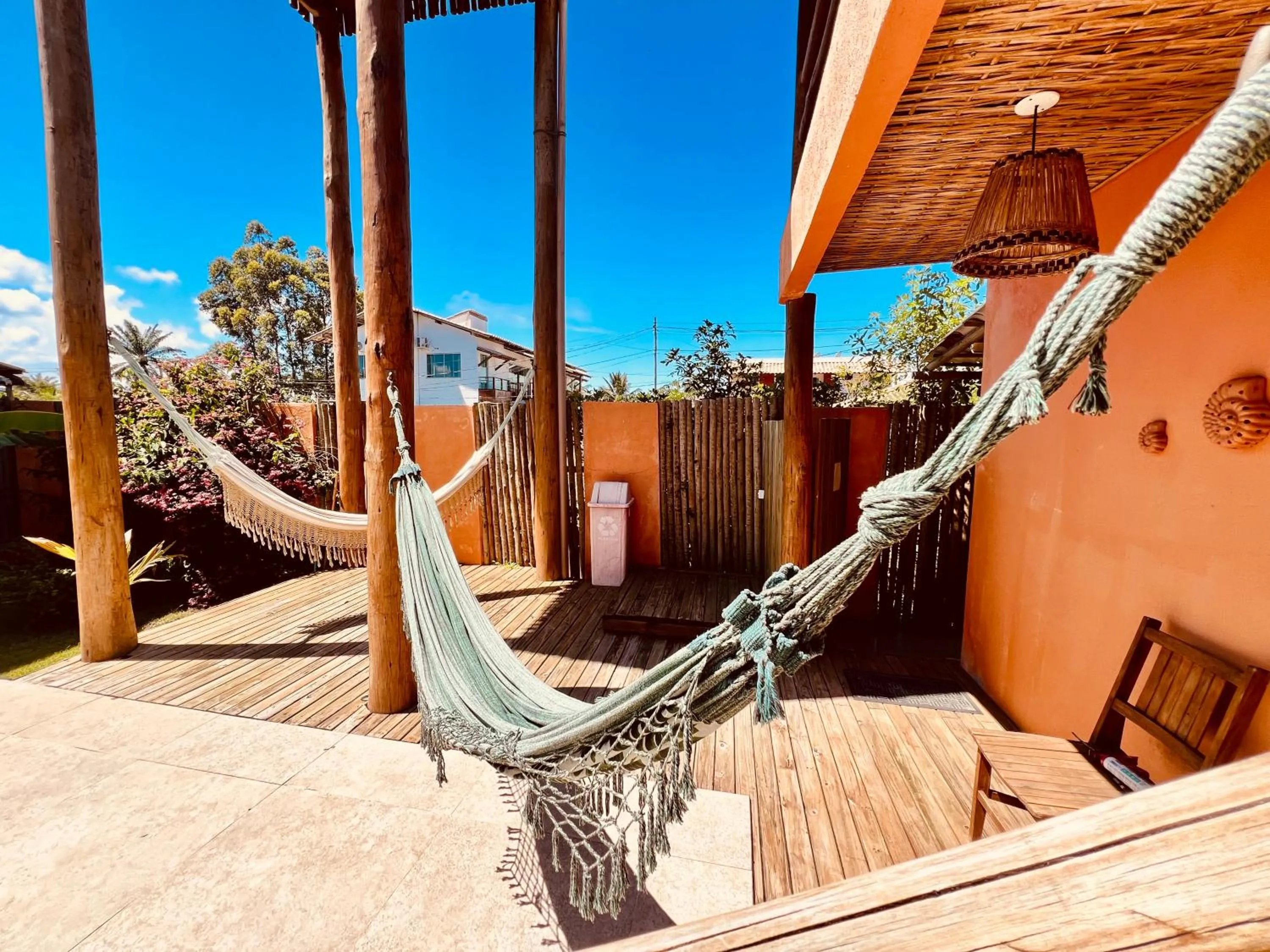 Communal lounge/ TV room in Pousada Vila dos Corais - Taipu de Fora