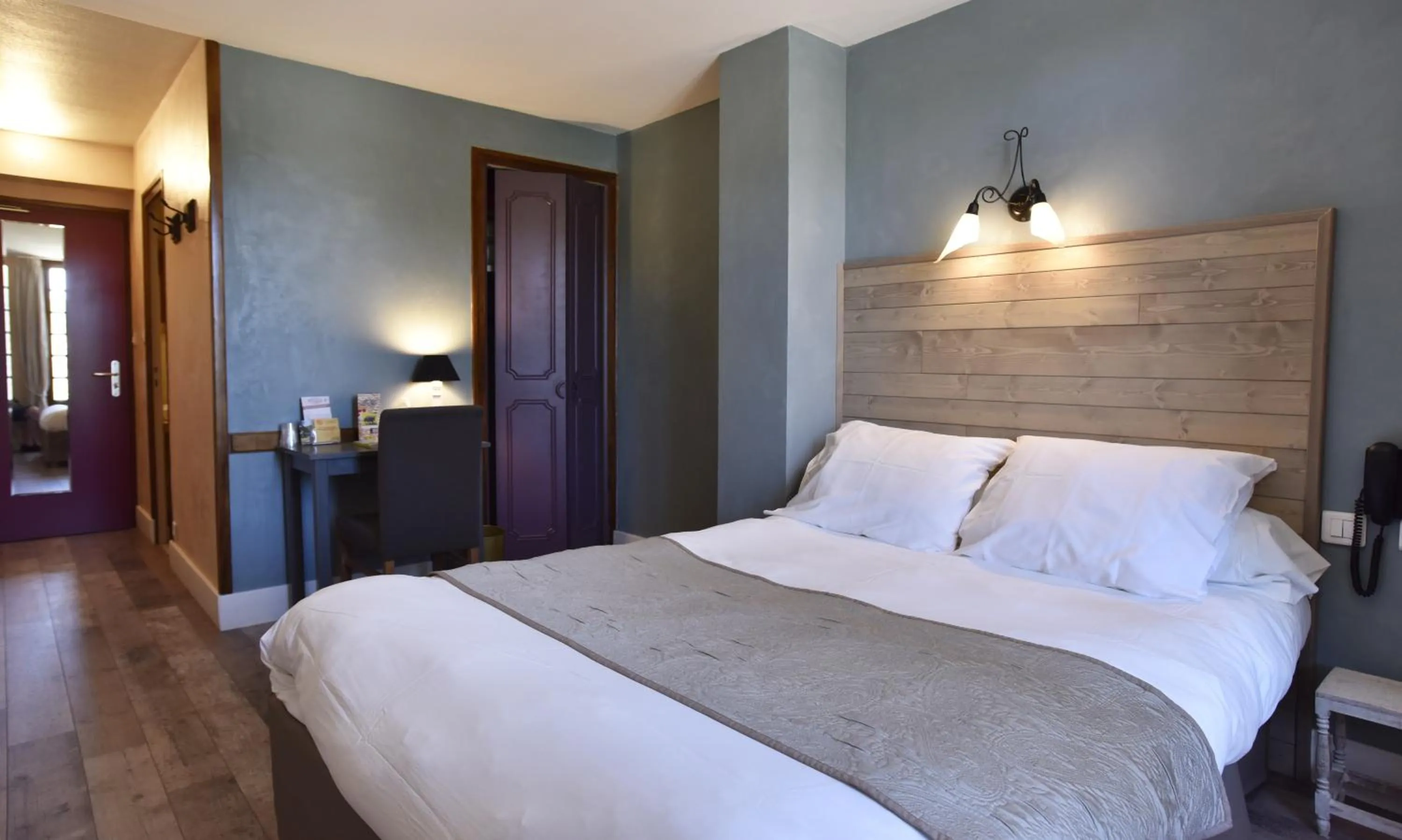 Bedroom, Bed in Logis Hôtel-Restaurant Le Relais