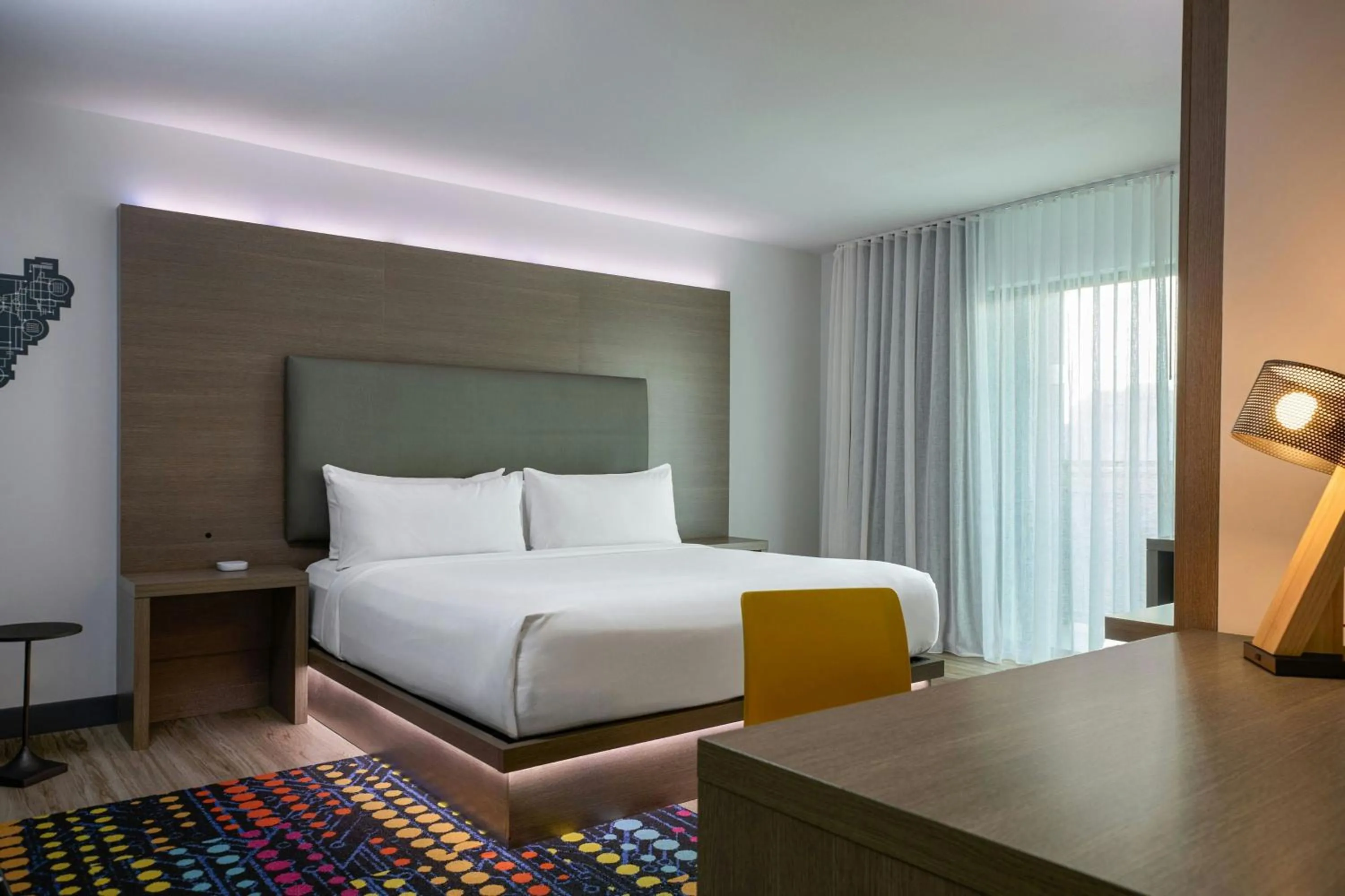 Photo of the whole room, Bed in Aloft Scottsdale