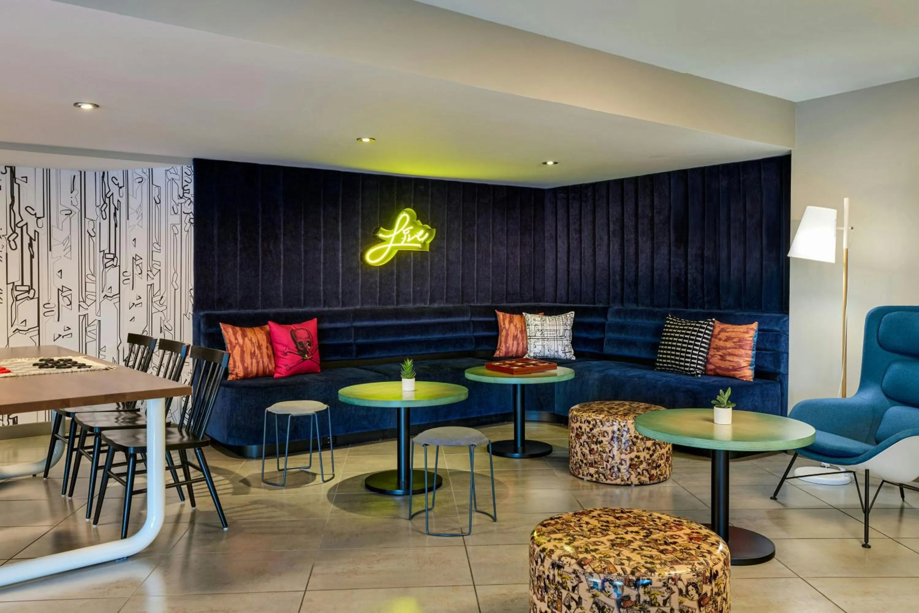 Restaurant/places to eat in Aloft Scottsdale