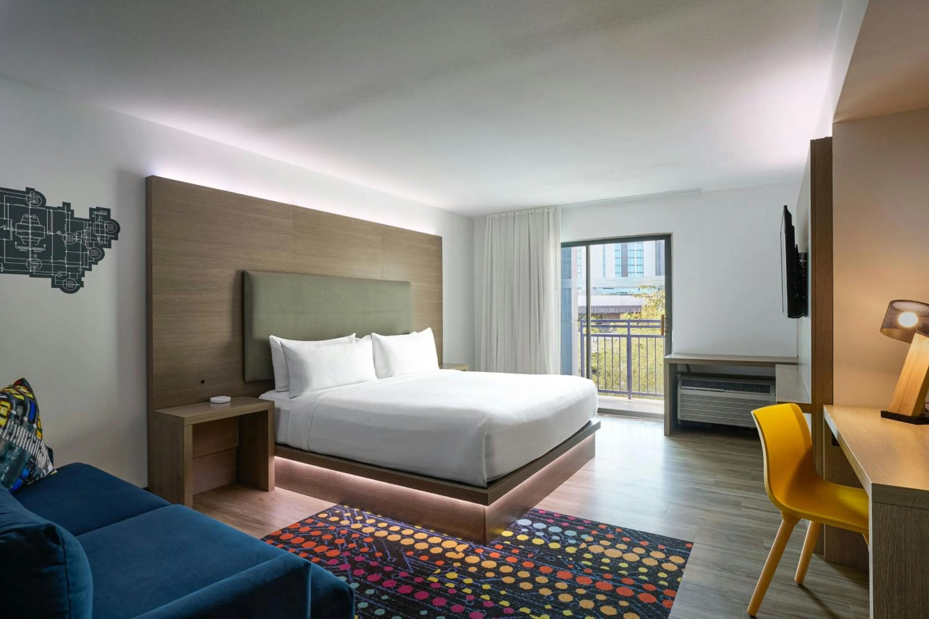 Photo of the whole room, Bed in Aloft Scottsdale