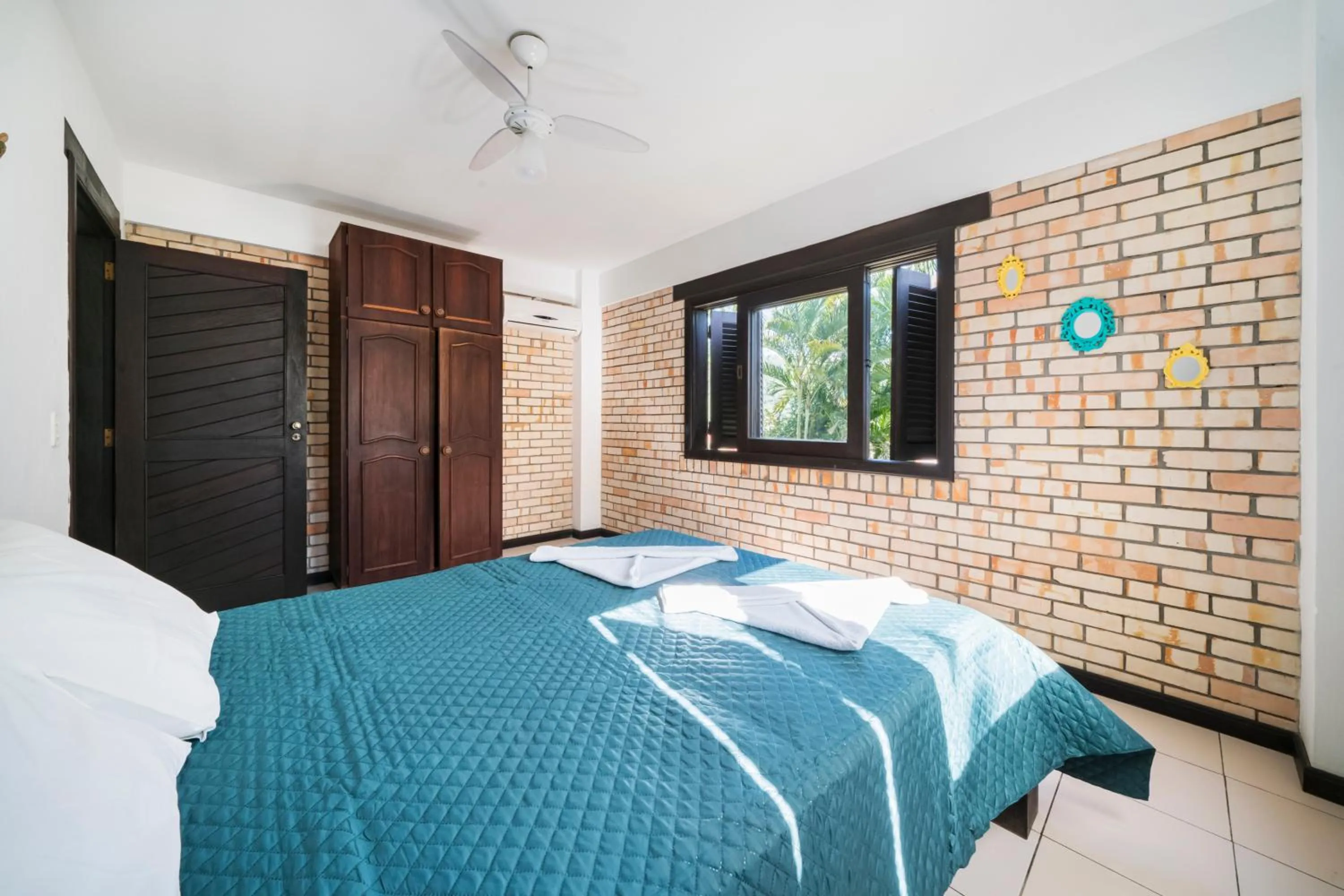 Photo of the whole room, Bed in Pousada Albacora