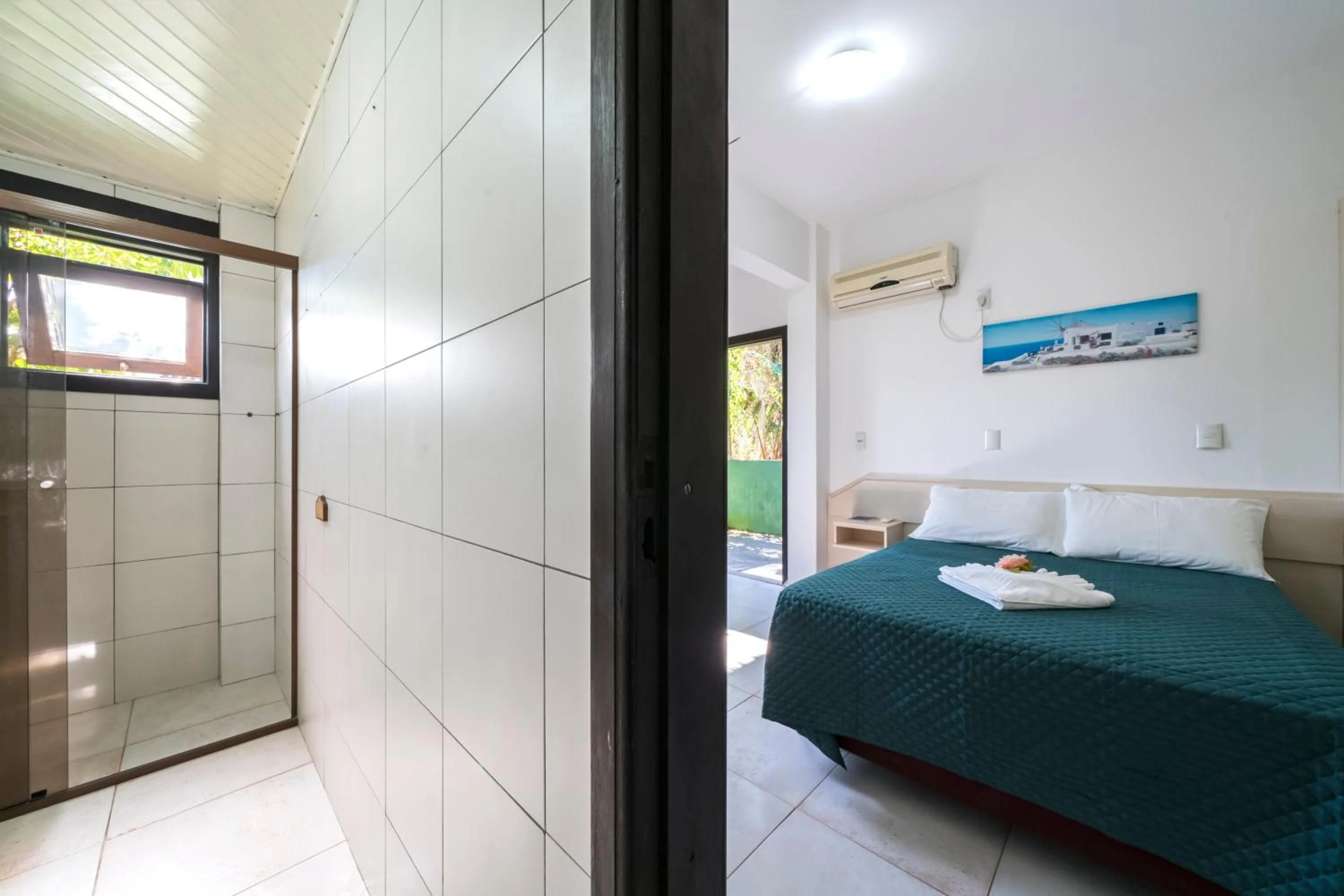 Photo of the whole room, Bed in Pousada Albacora