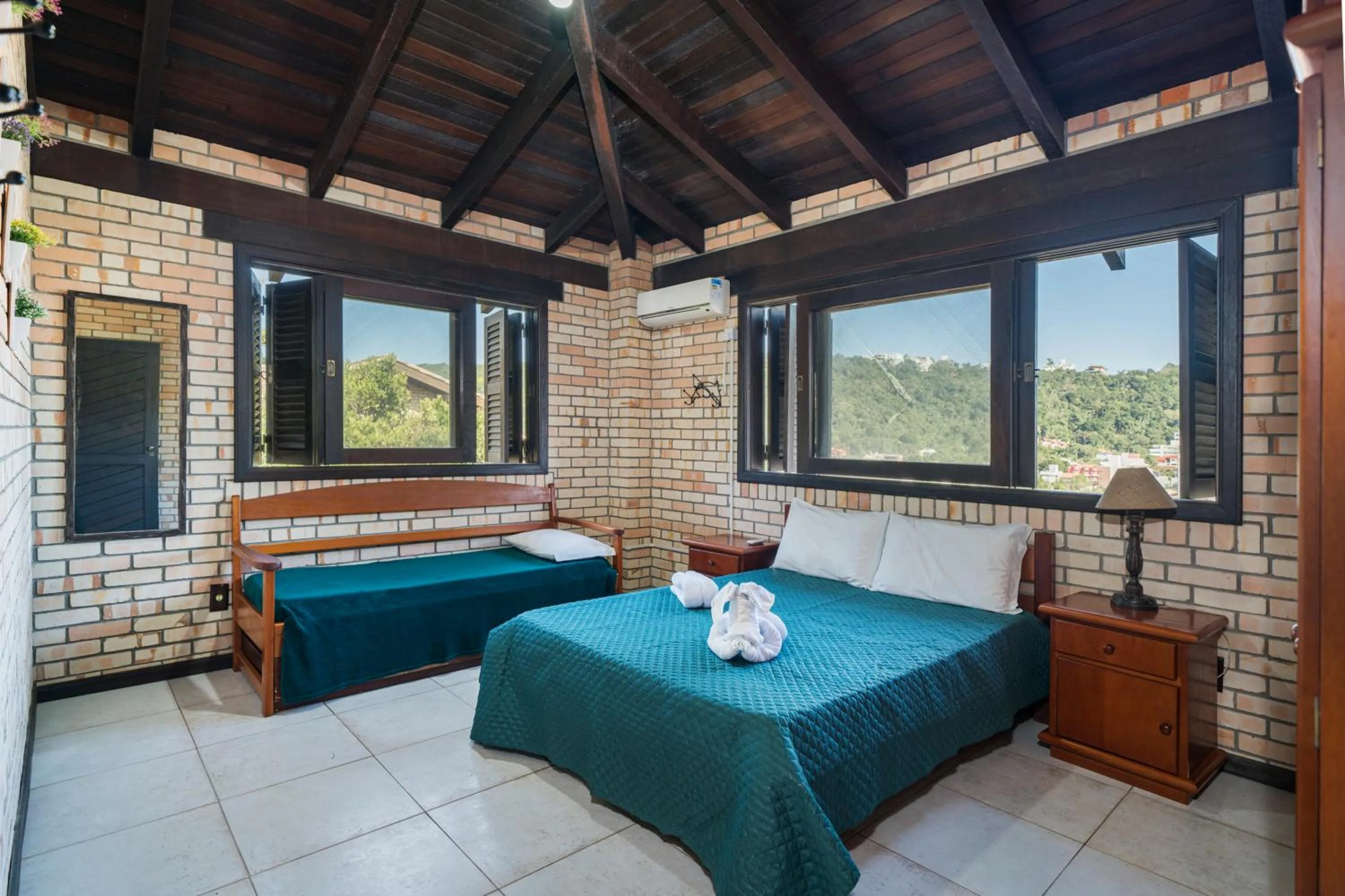 View (from property/room), Bed in Pousada Albacora