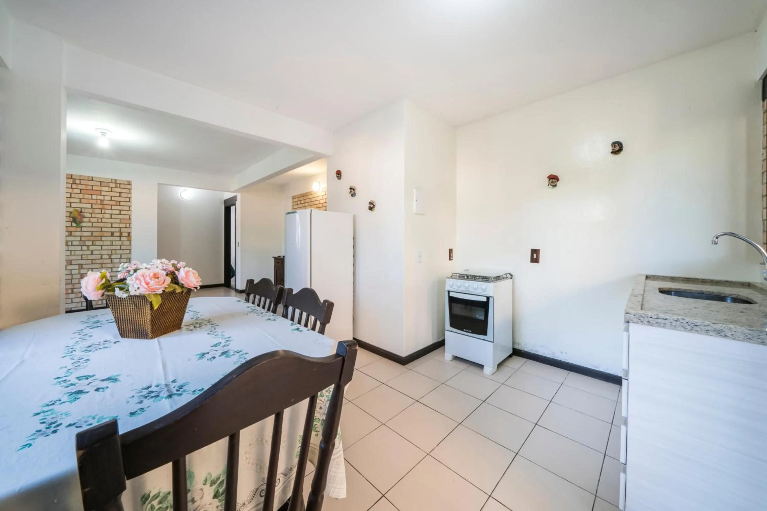 Kitchen or kitchenette in Pousada Albacora