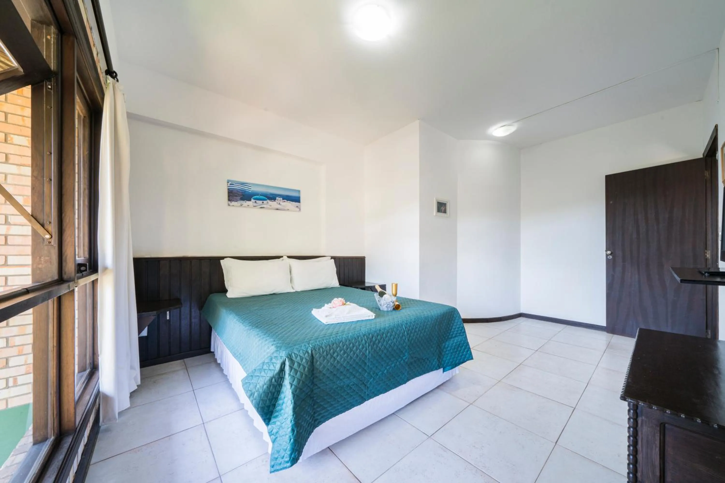 Photo of the whole room, Bed in Pousada Albacora