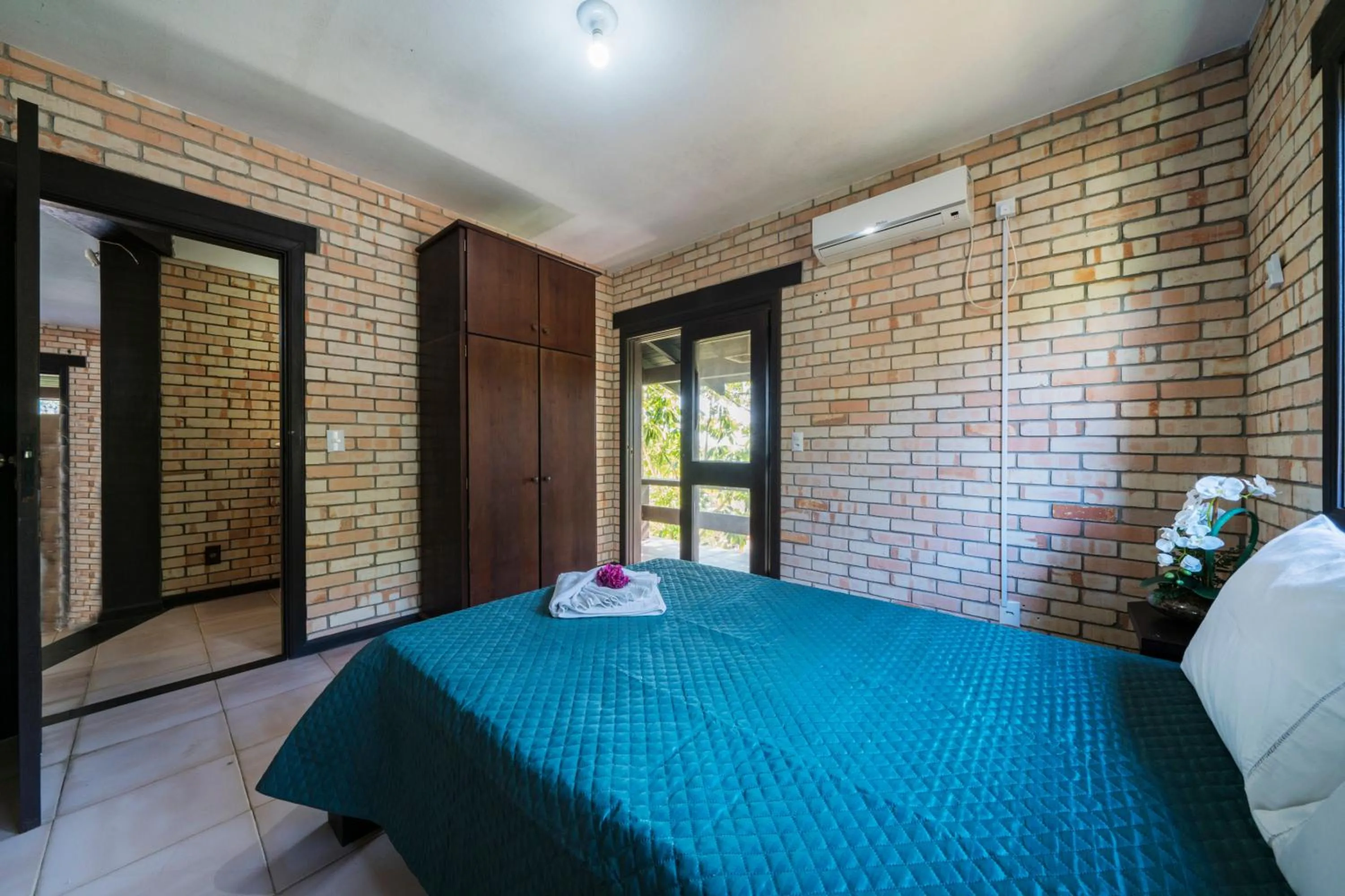 Balcony/Terrace, Bed in Pousada Albacora