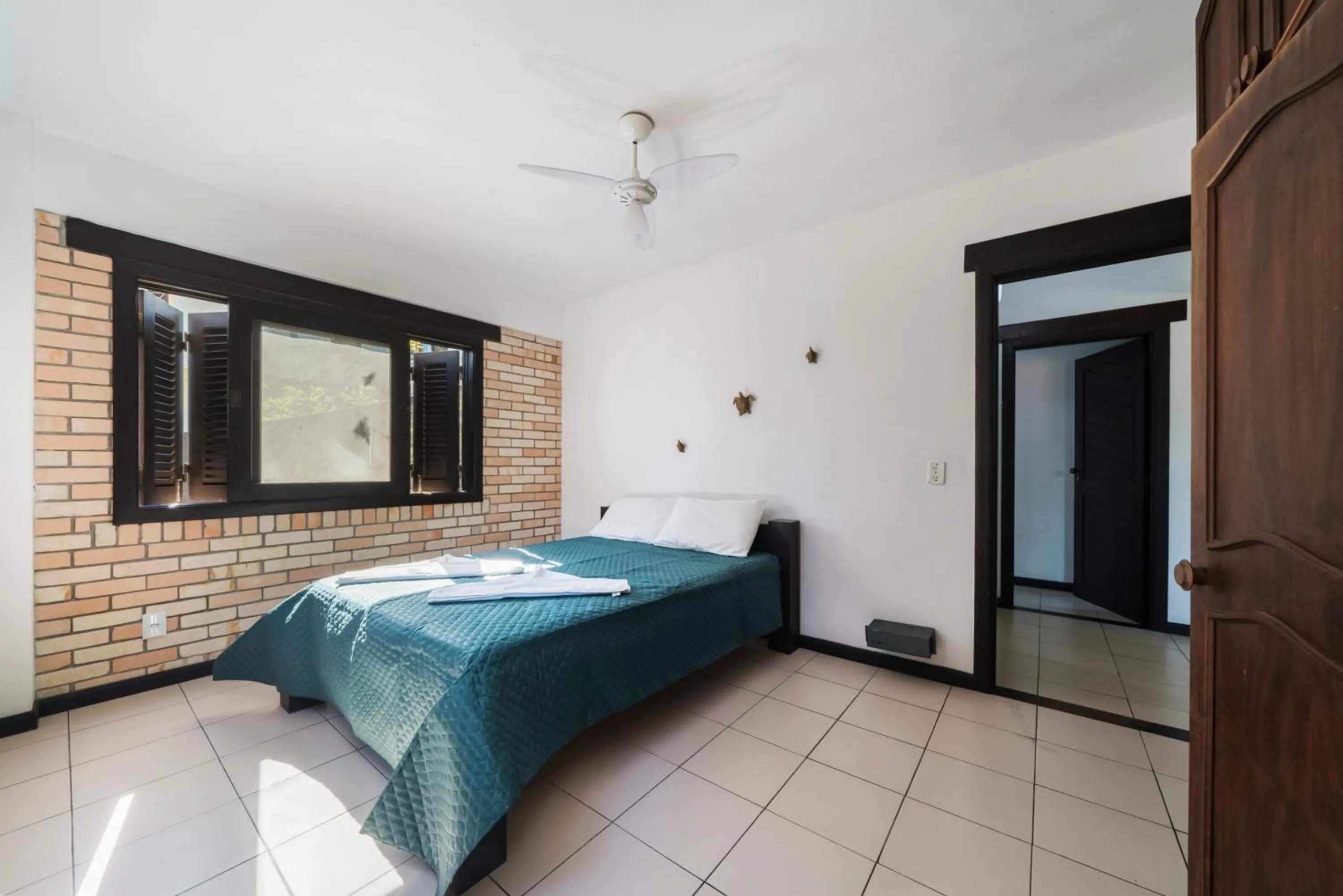 Photo of the whole room, Bed in Pousada Albacora