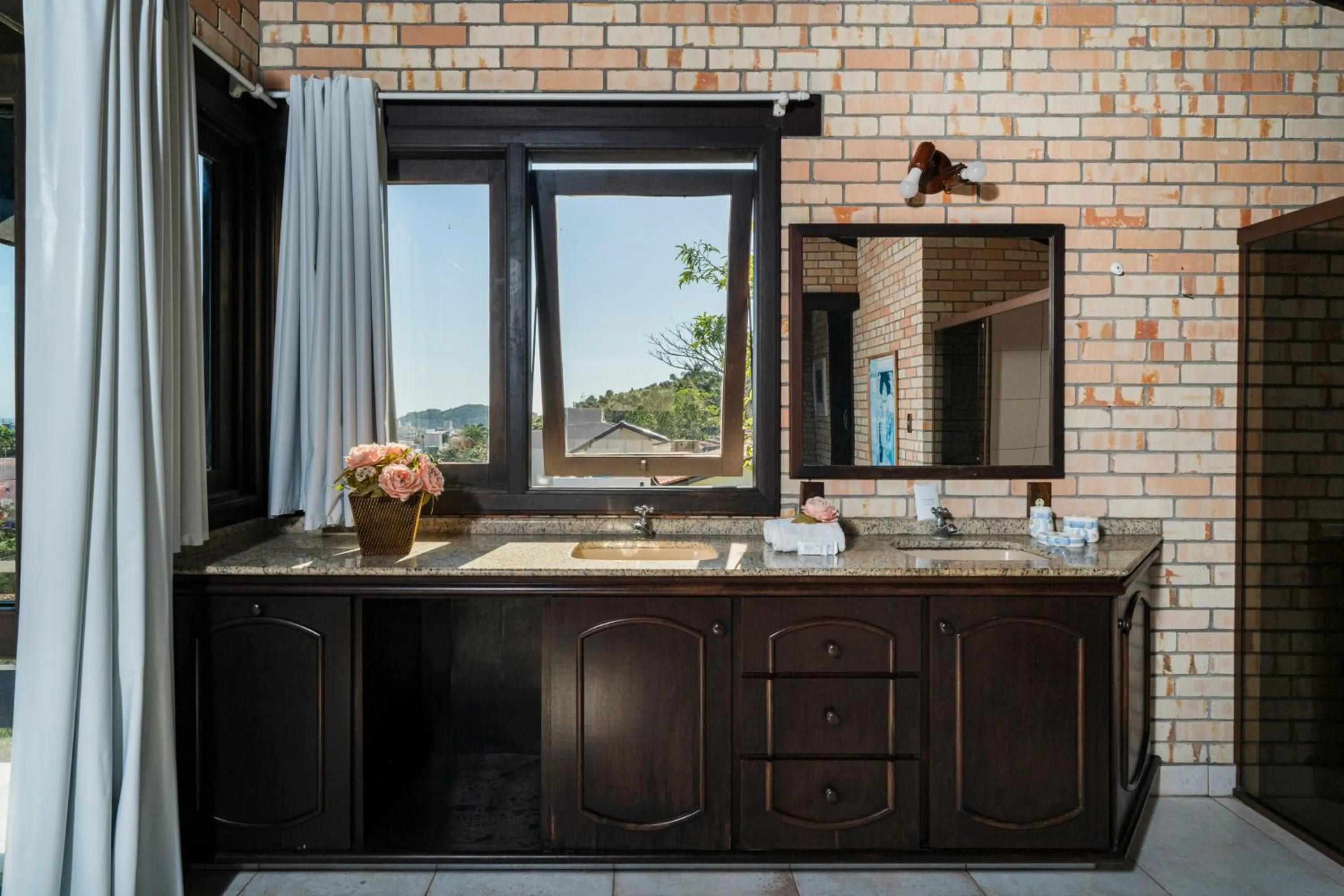 Bathroom in Pousada Albacora