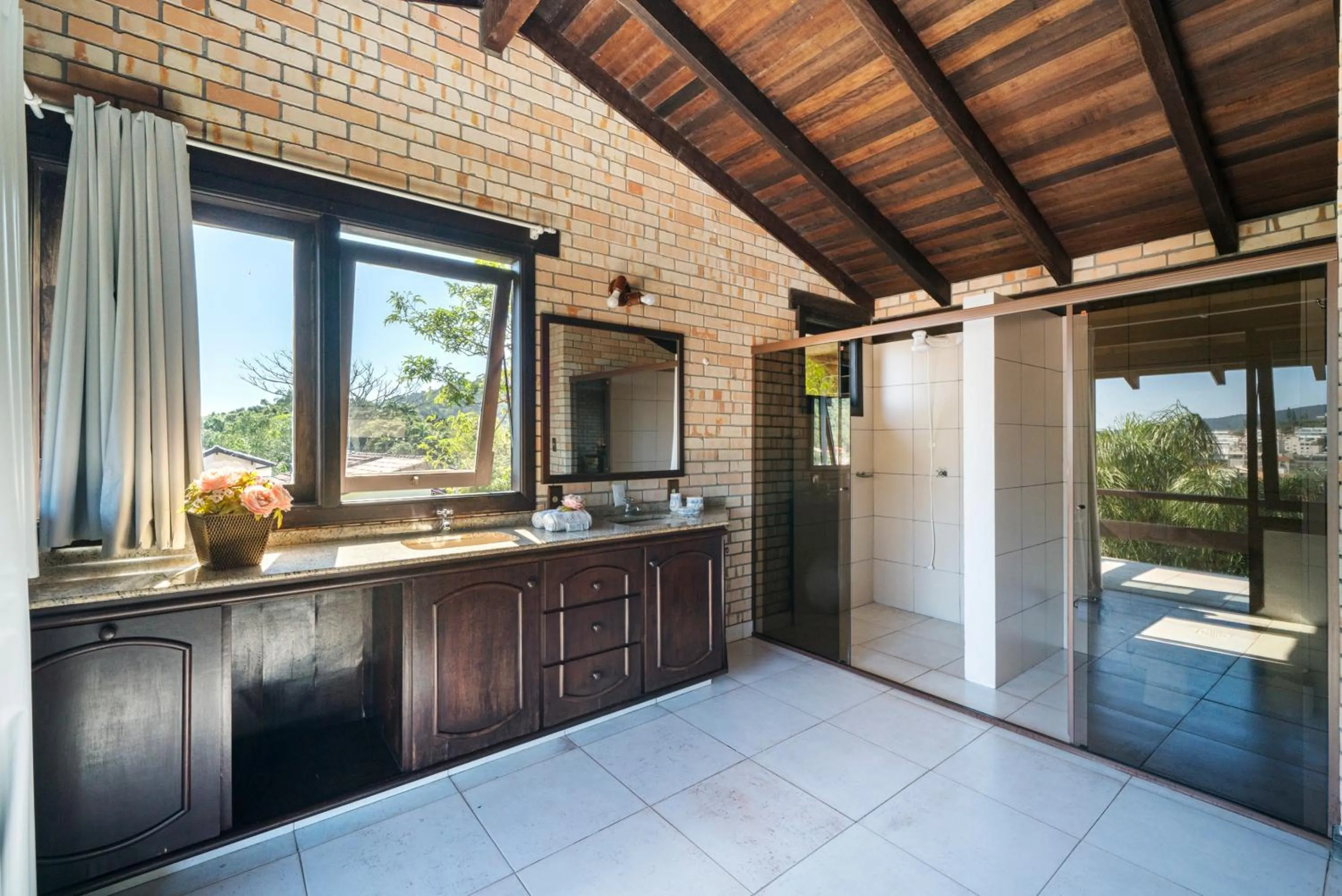Bathroom in Pousada Albacora