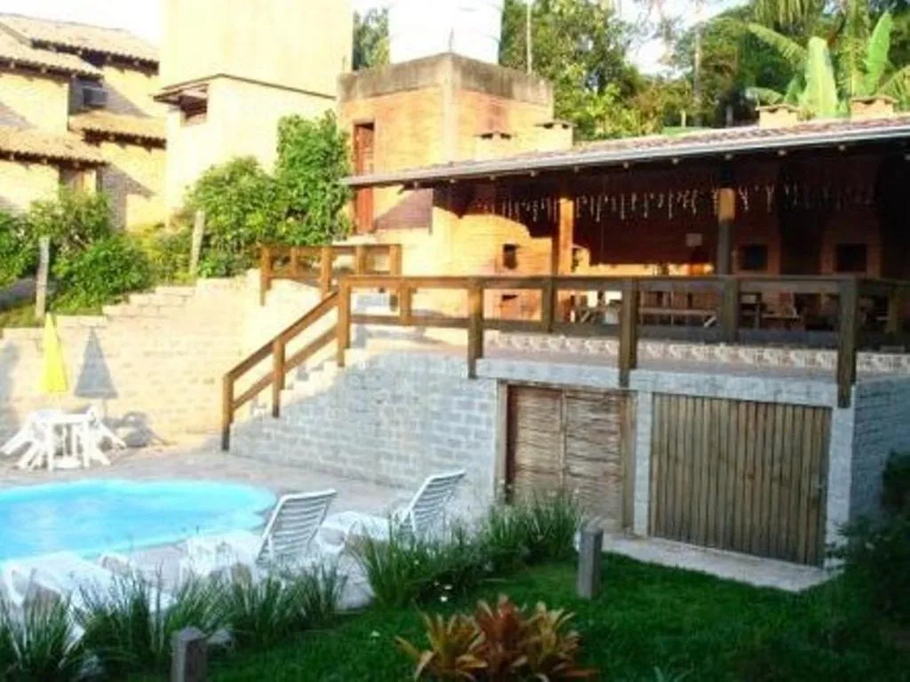 Property building in Pousada Guaruja