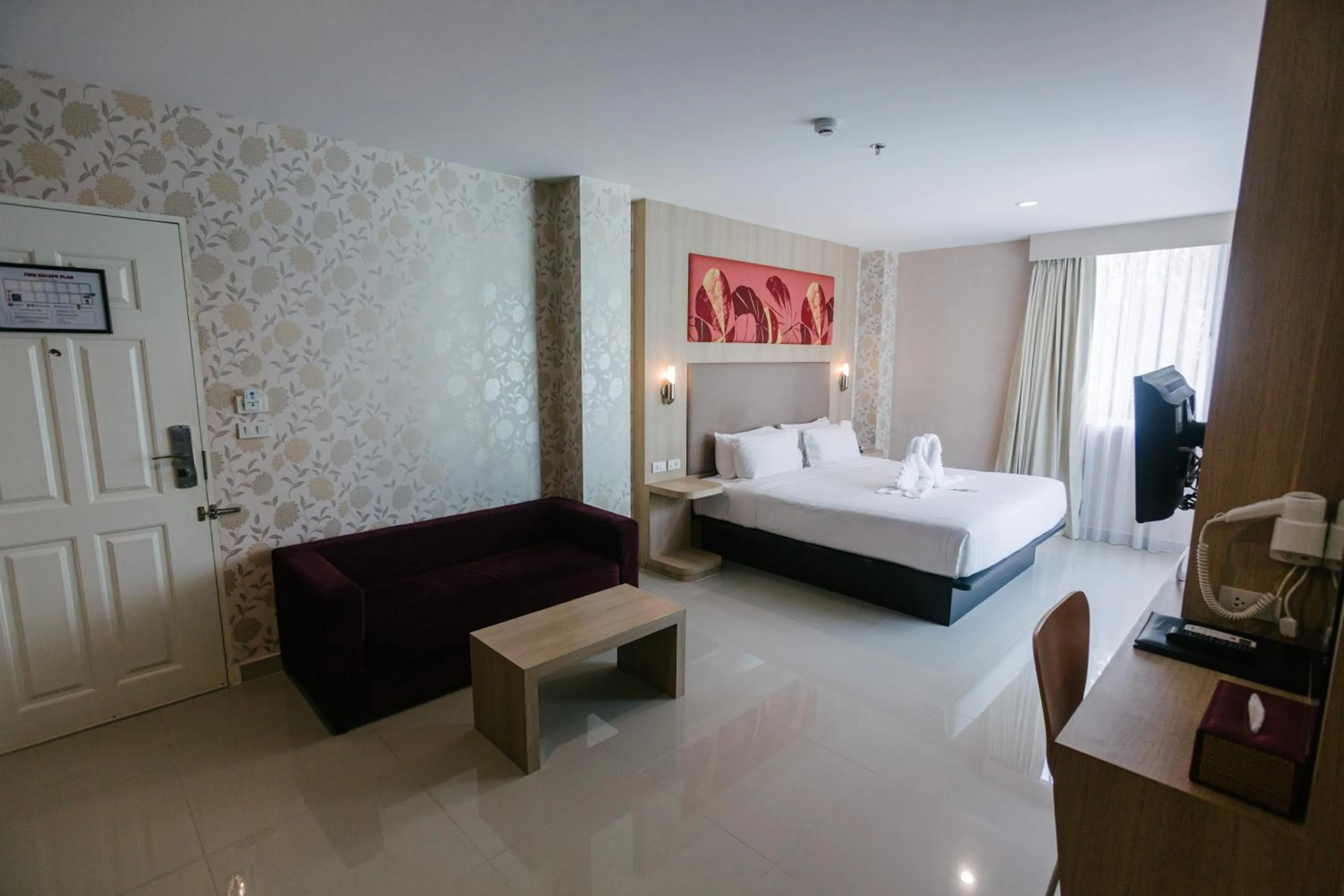 Photo of the whole room, Bed in Best Western Royal Buriram