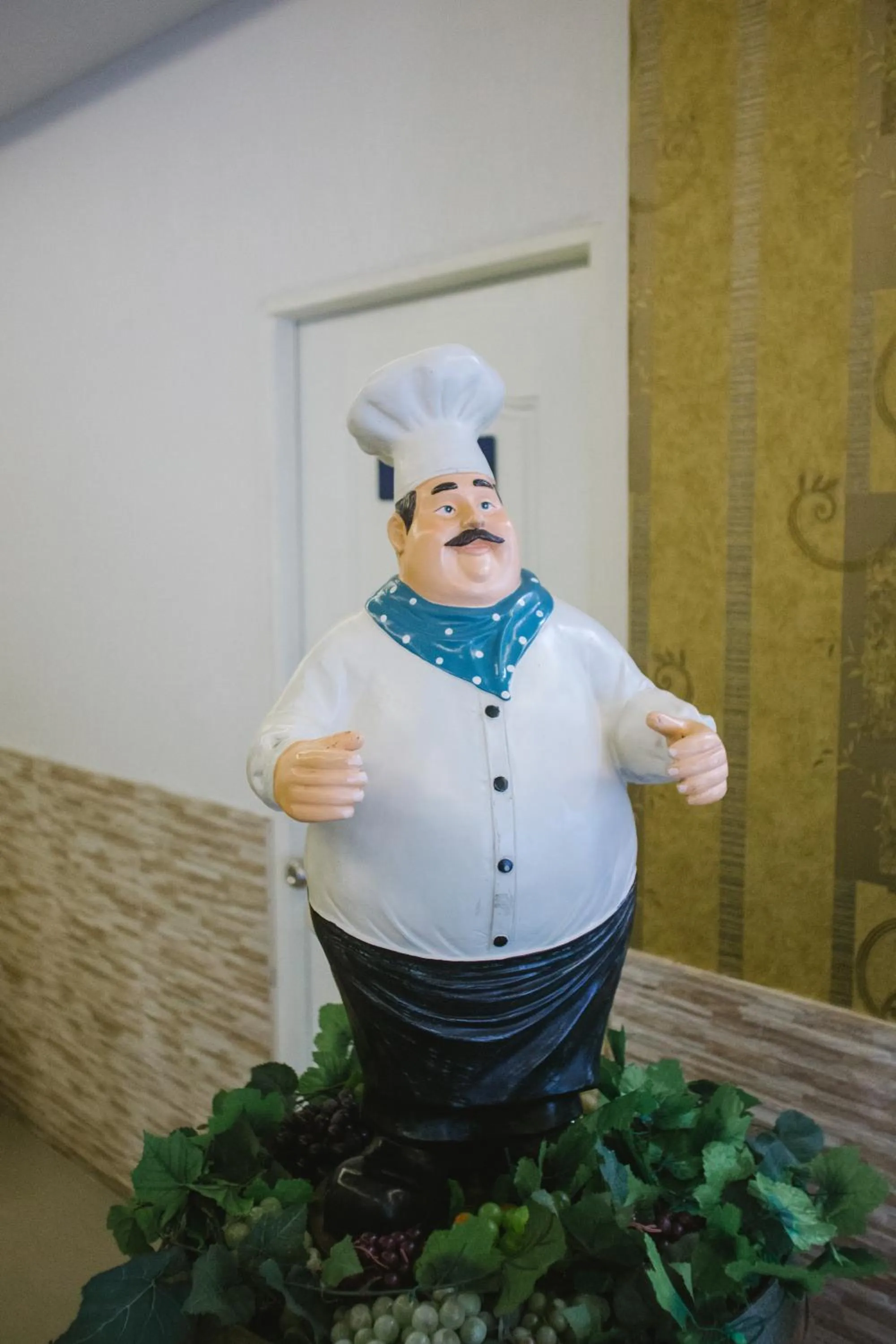 Restaurant/places to eat in Best Western Royal Buriram