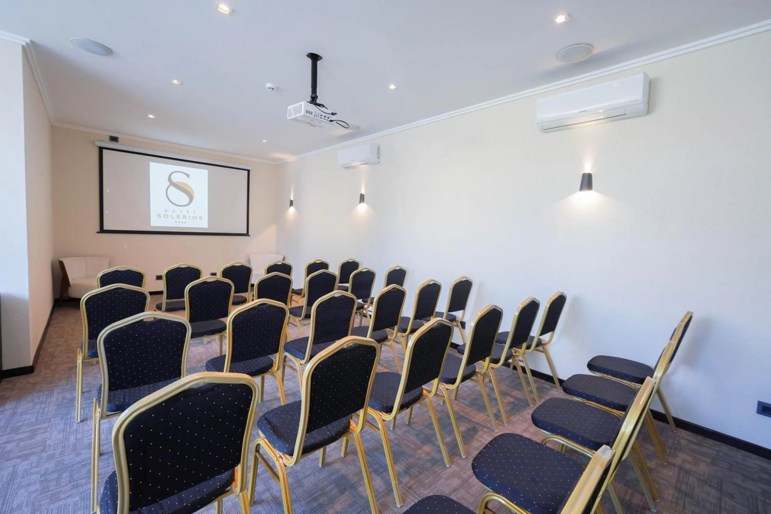 Hotel Solerios Mansa