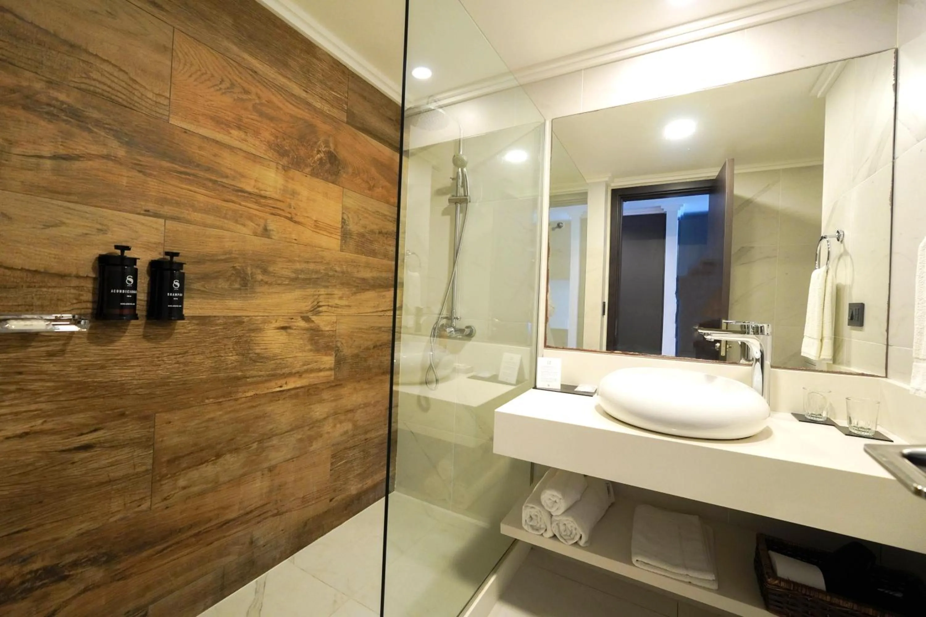 Hotel Solerios Mansa