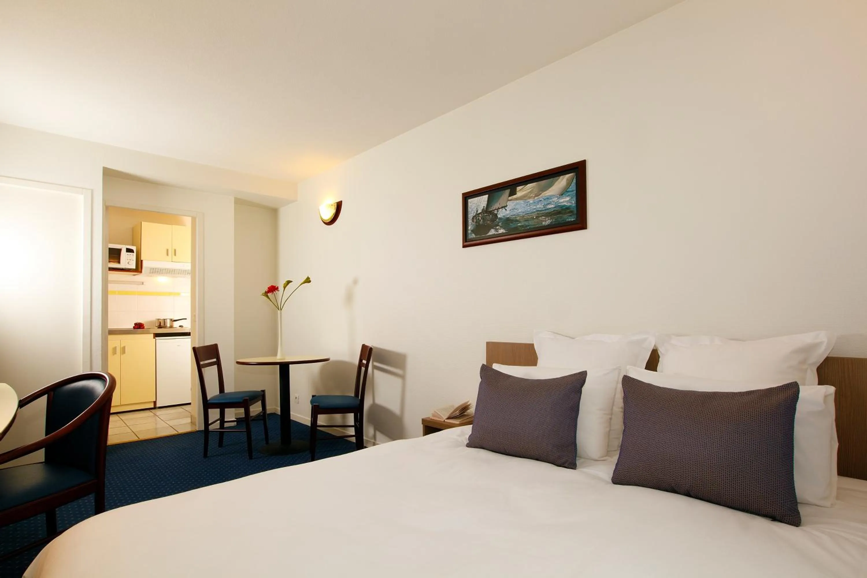 Bed in Appart'City Classic Clermont Ferrand Centre