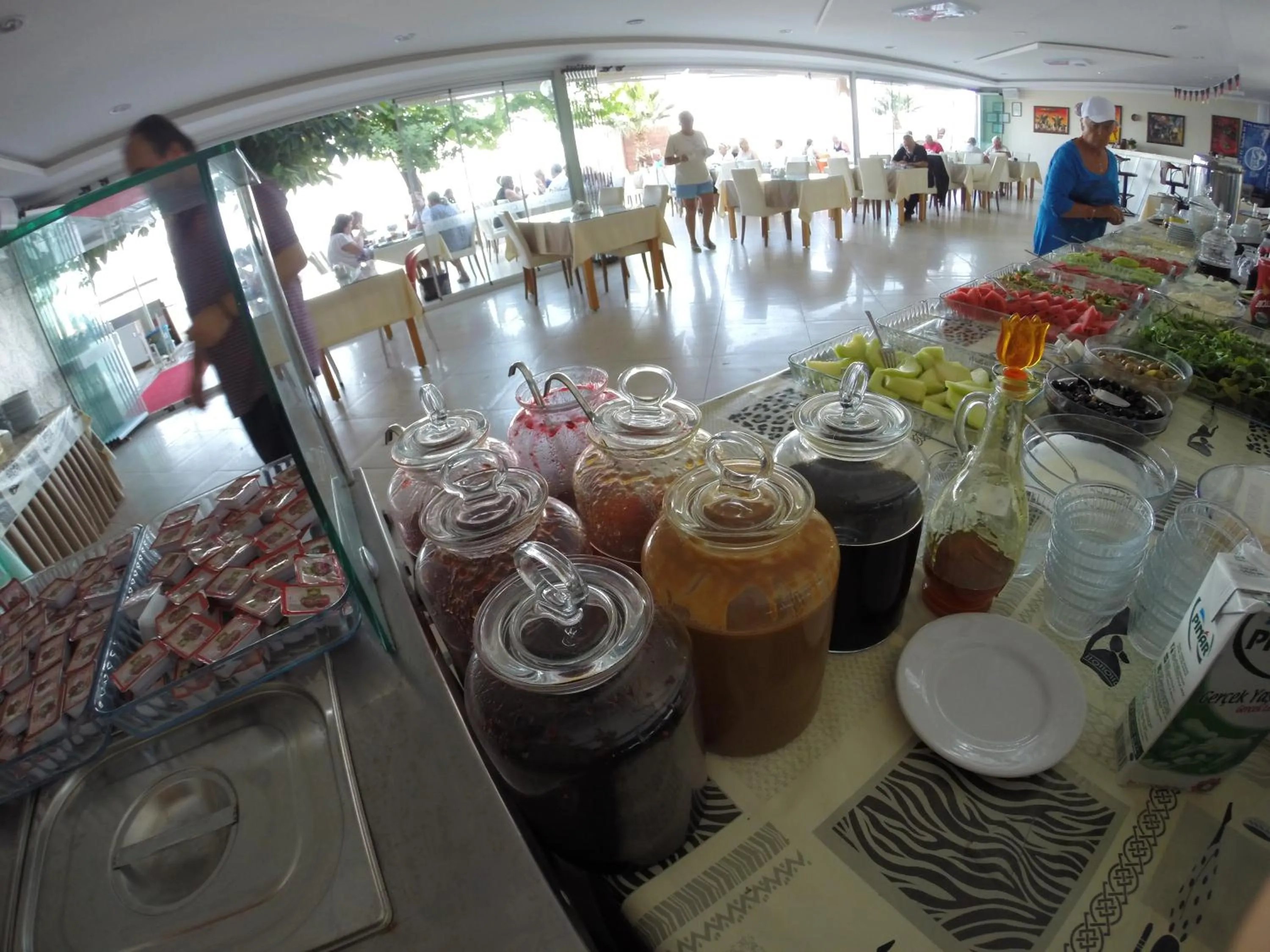 Restaurant/places to eat in Hotel Berlin