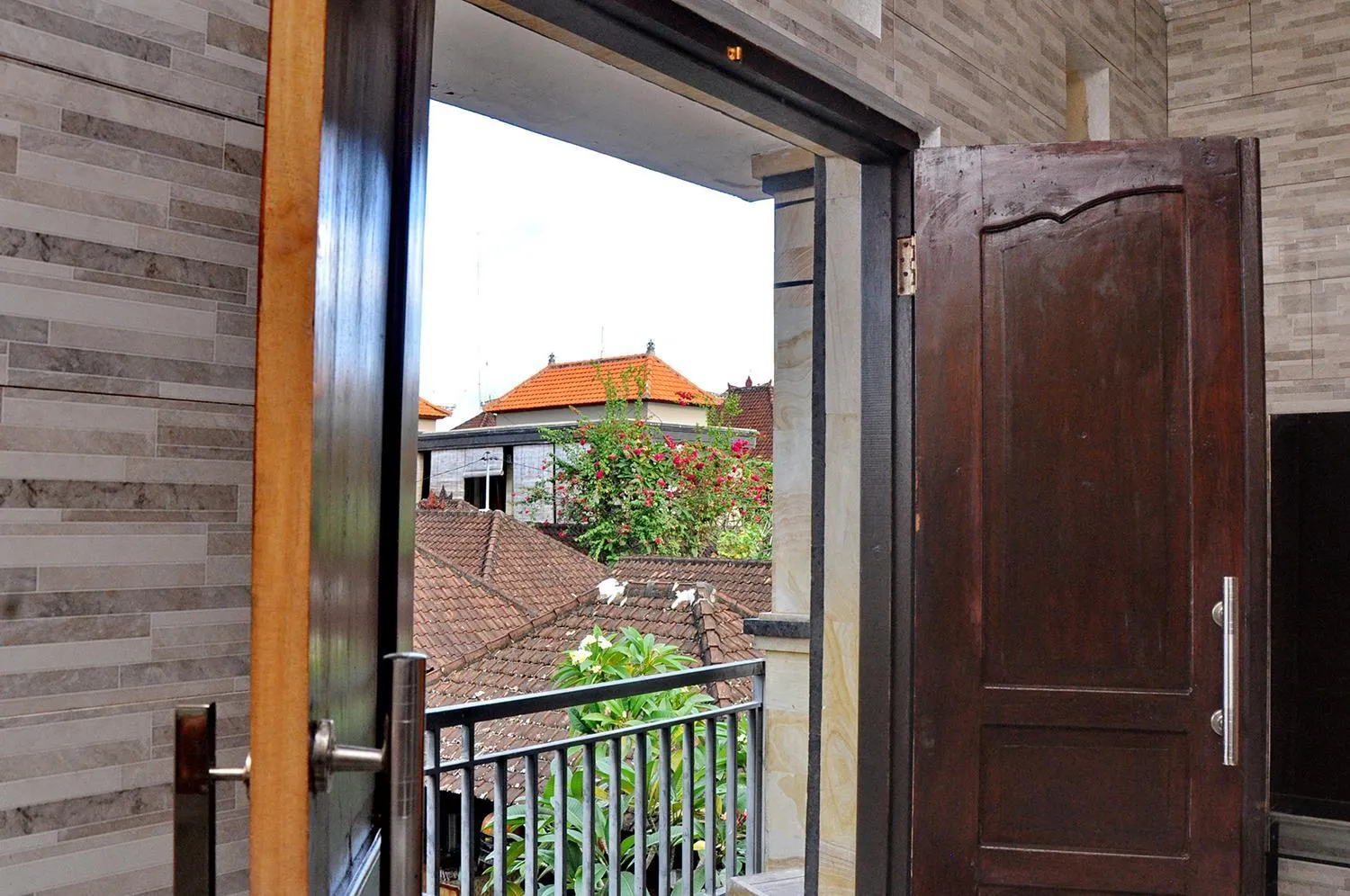 Balcony/Terrace in Astiti Guest House Salon and Spa