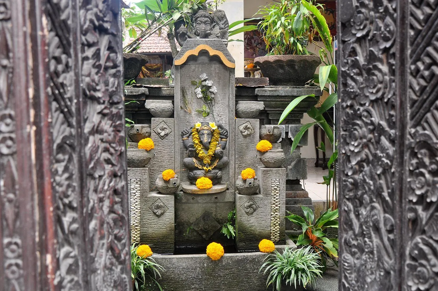 Facade/entrance in Astiti Guest House Salon and Spa