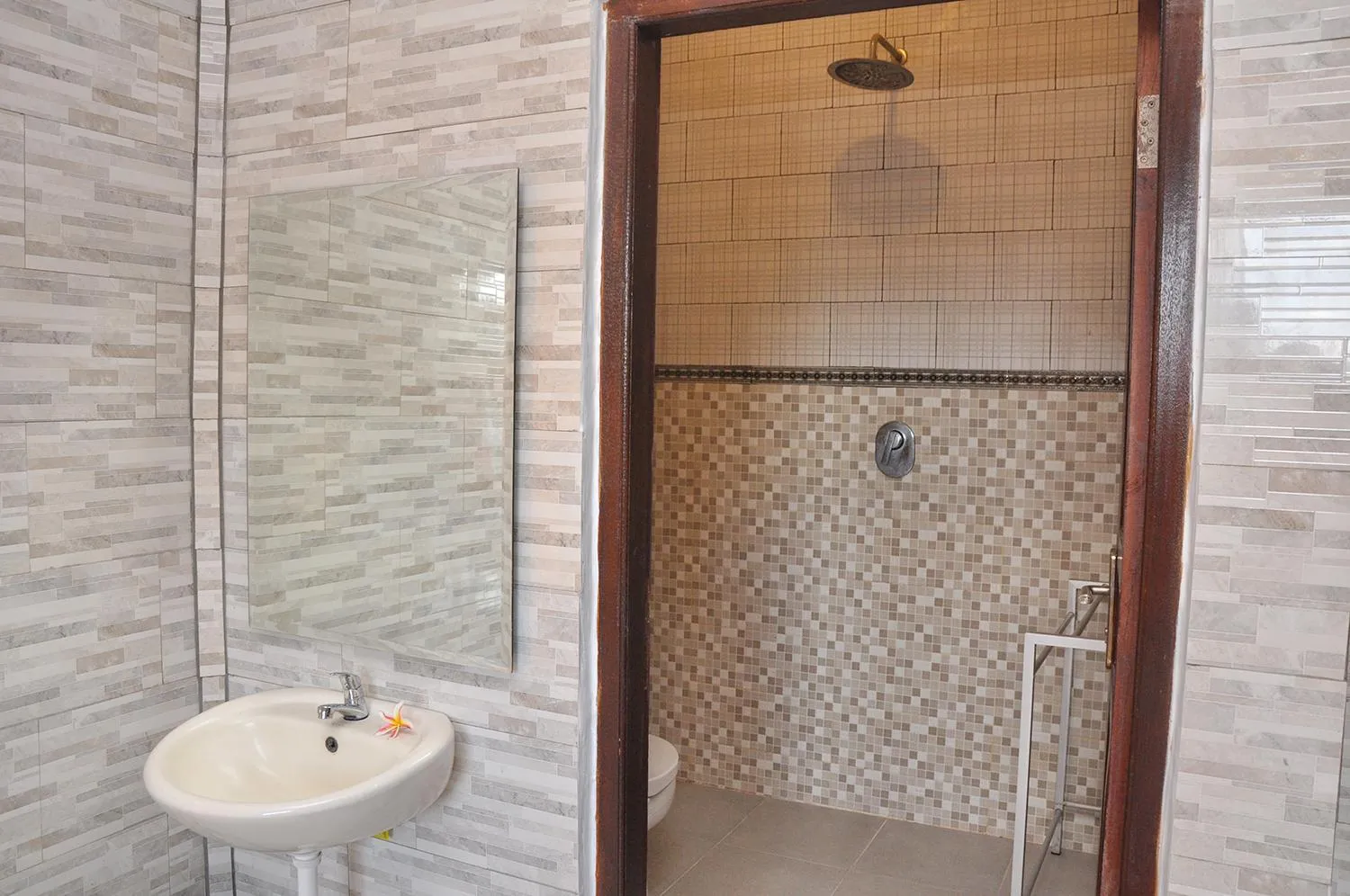 Bathroom in Astiti Guest House Salon and Spa