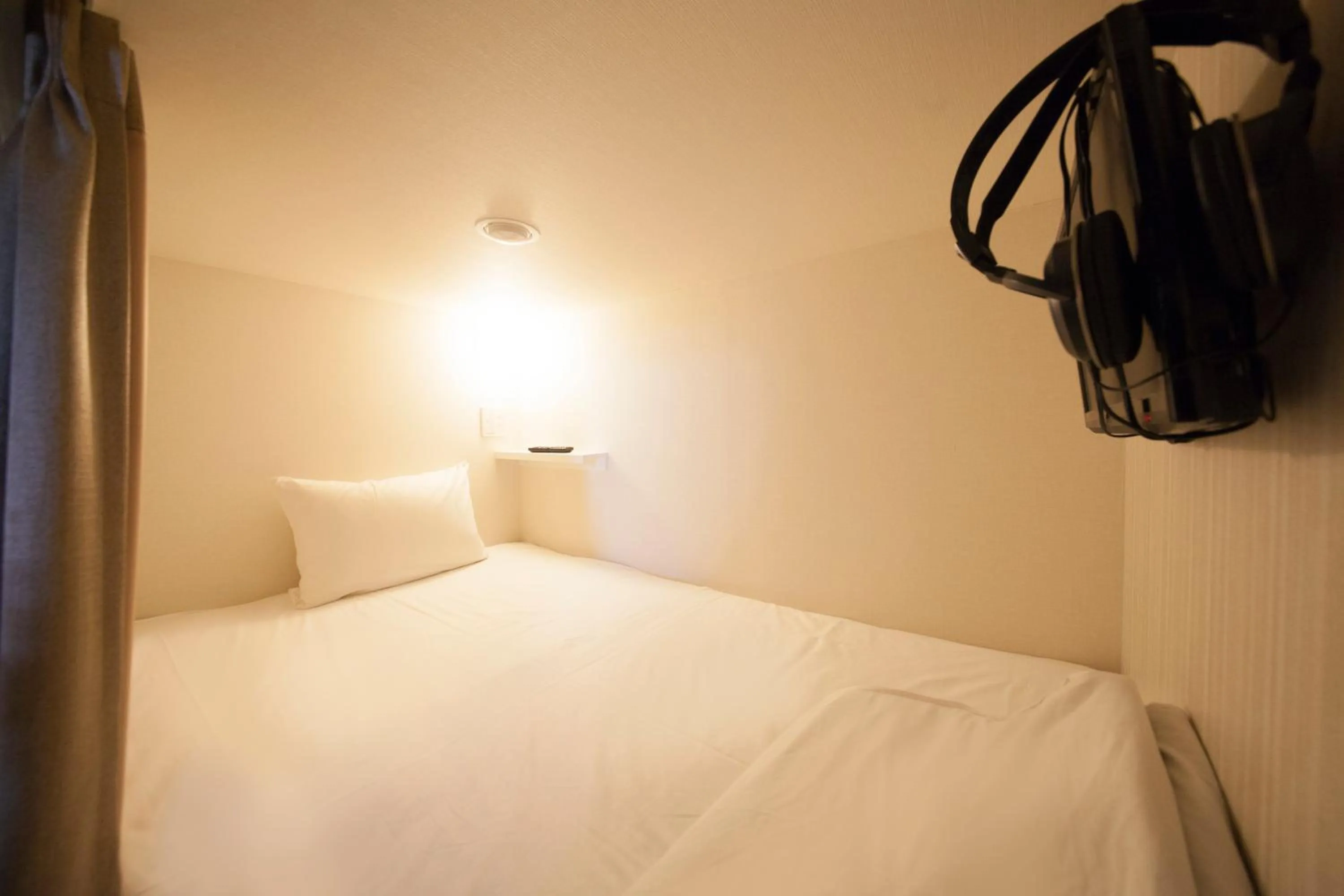 bunk bed, Bed in Ueno Station Hostel Oriental 1 Male Only