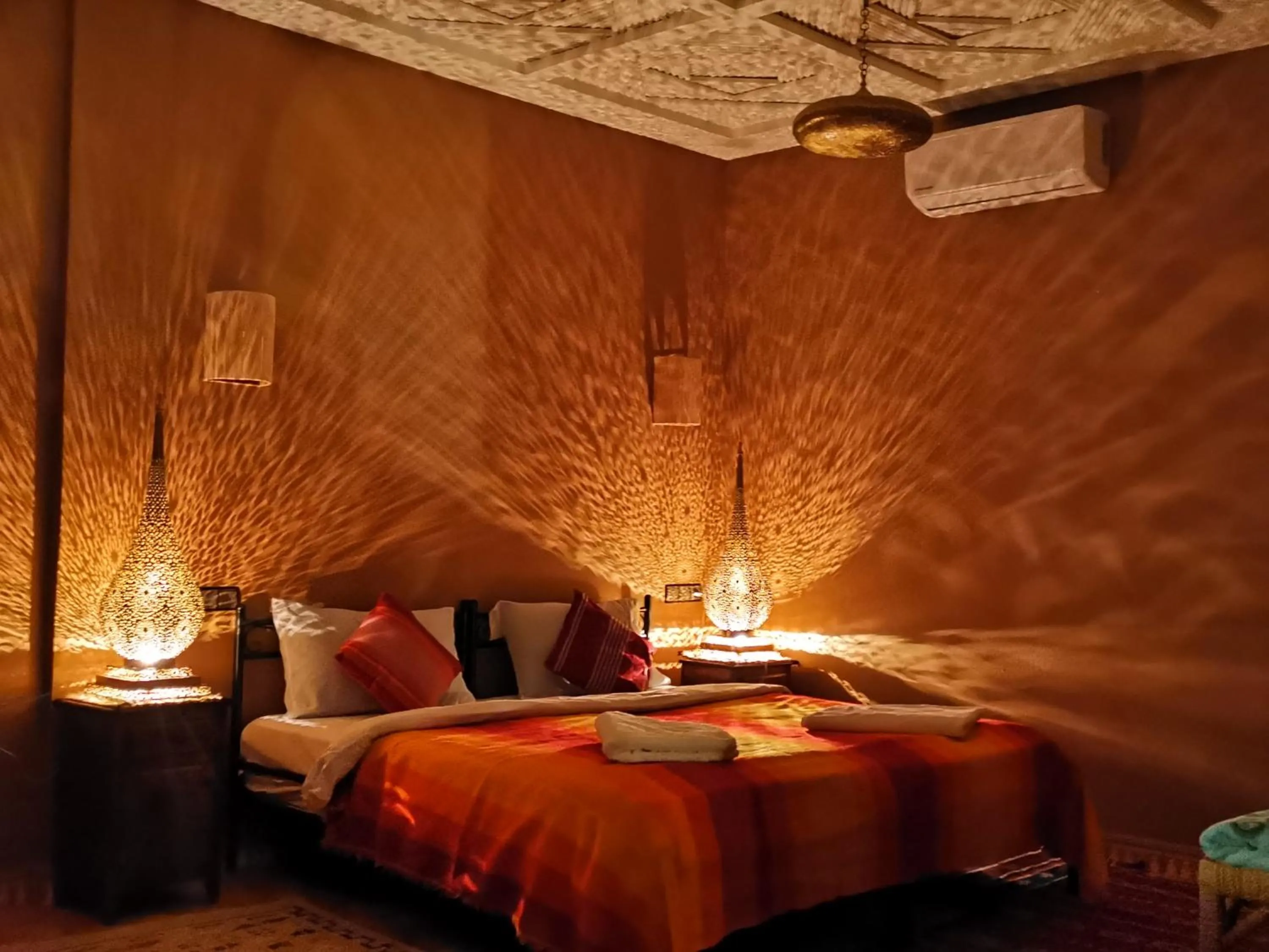 Comfort Triple Room with Shower - single occupancy in Oasis Tilogui - Luxury hotel in Zagora