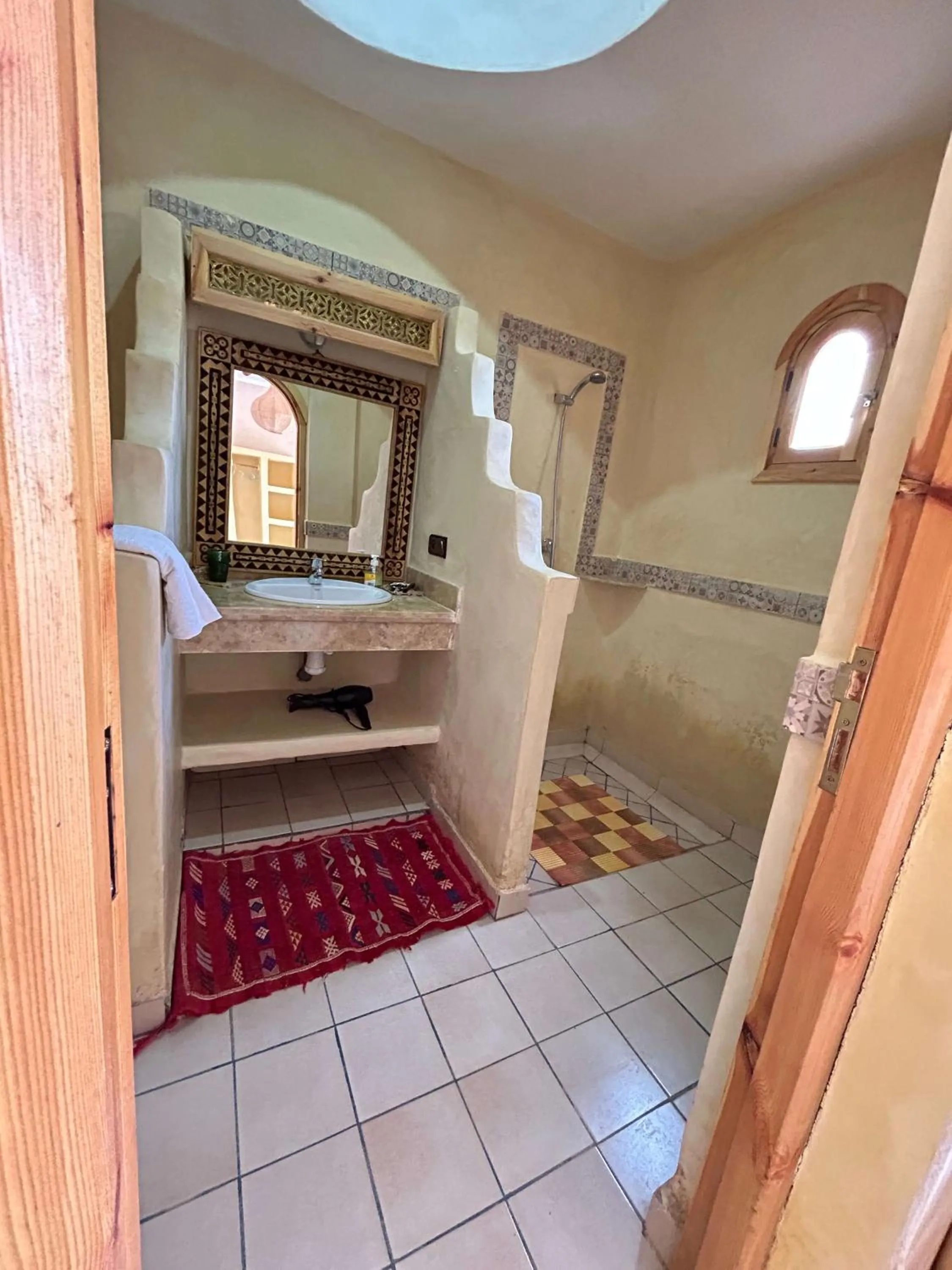 Bed in Oasis Tilogui-Luxury Hotel Restaurant and Desert Excursions In Zagora