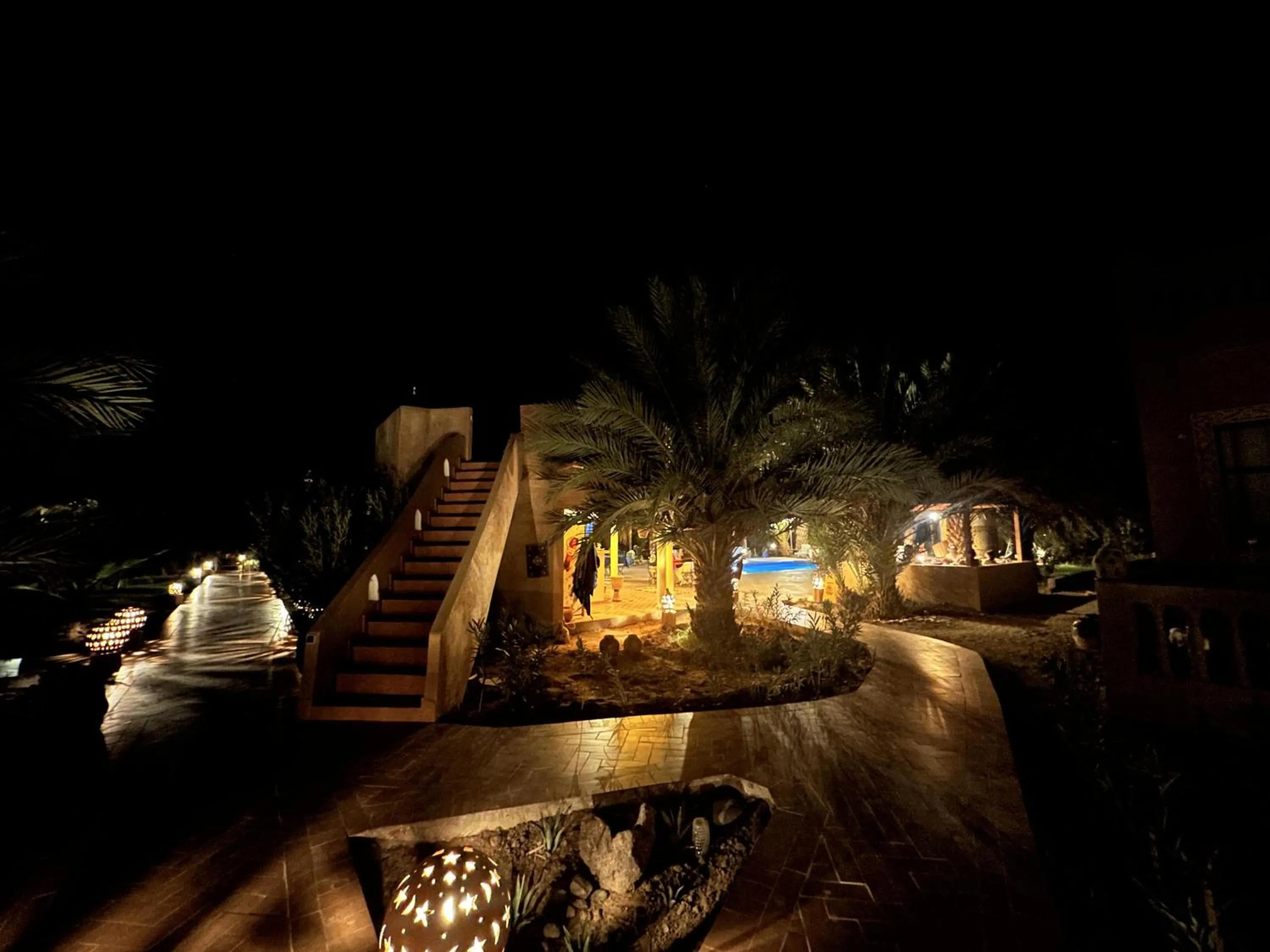 Night in Oasis Tilogui-Luxury Hotel Restaurant and Desert Excursions In Zagora