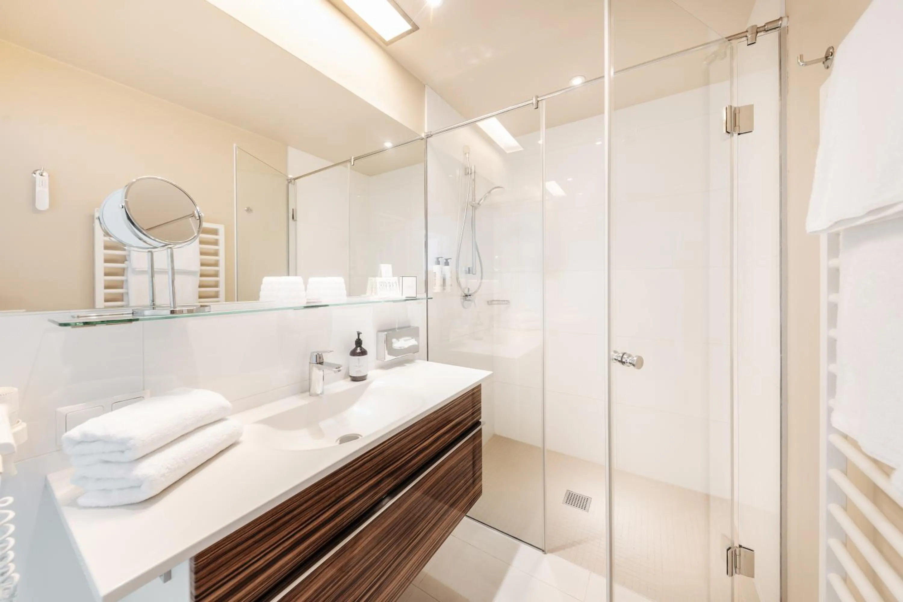 Bathroom in Seehotel Dr. Jilly