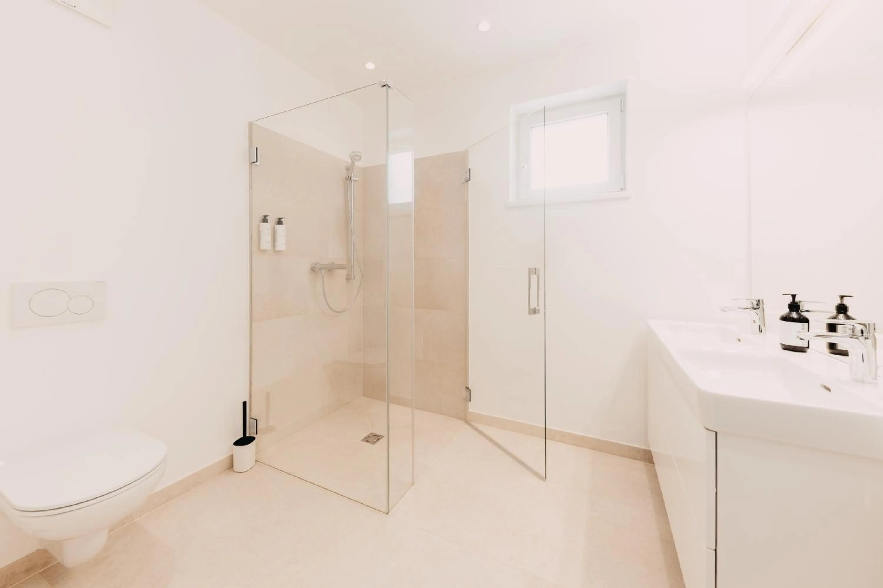 Photo of the whole room in Seehotel Dr. Jilly