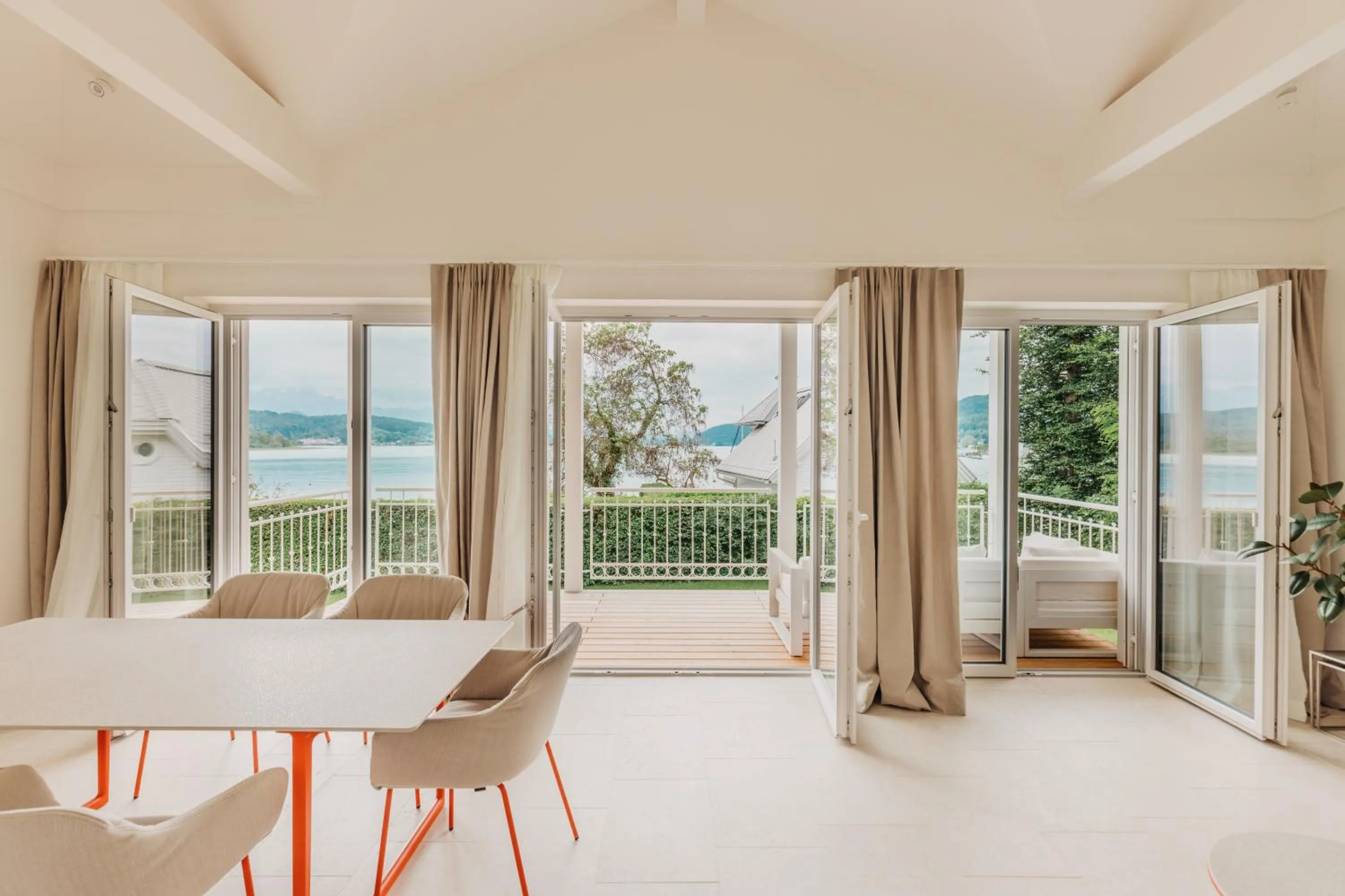 Photo of the whole room in Seehotel Dr. Jilly