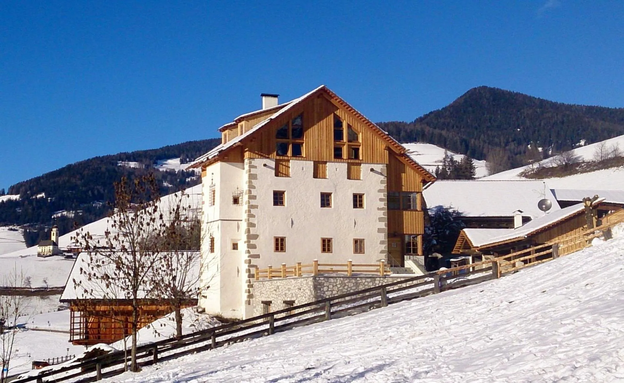 Facade/entrance in B&B Ciastel