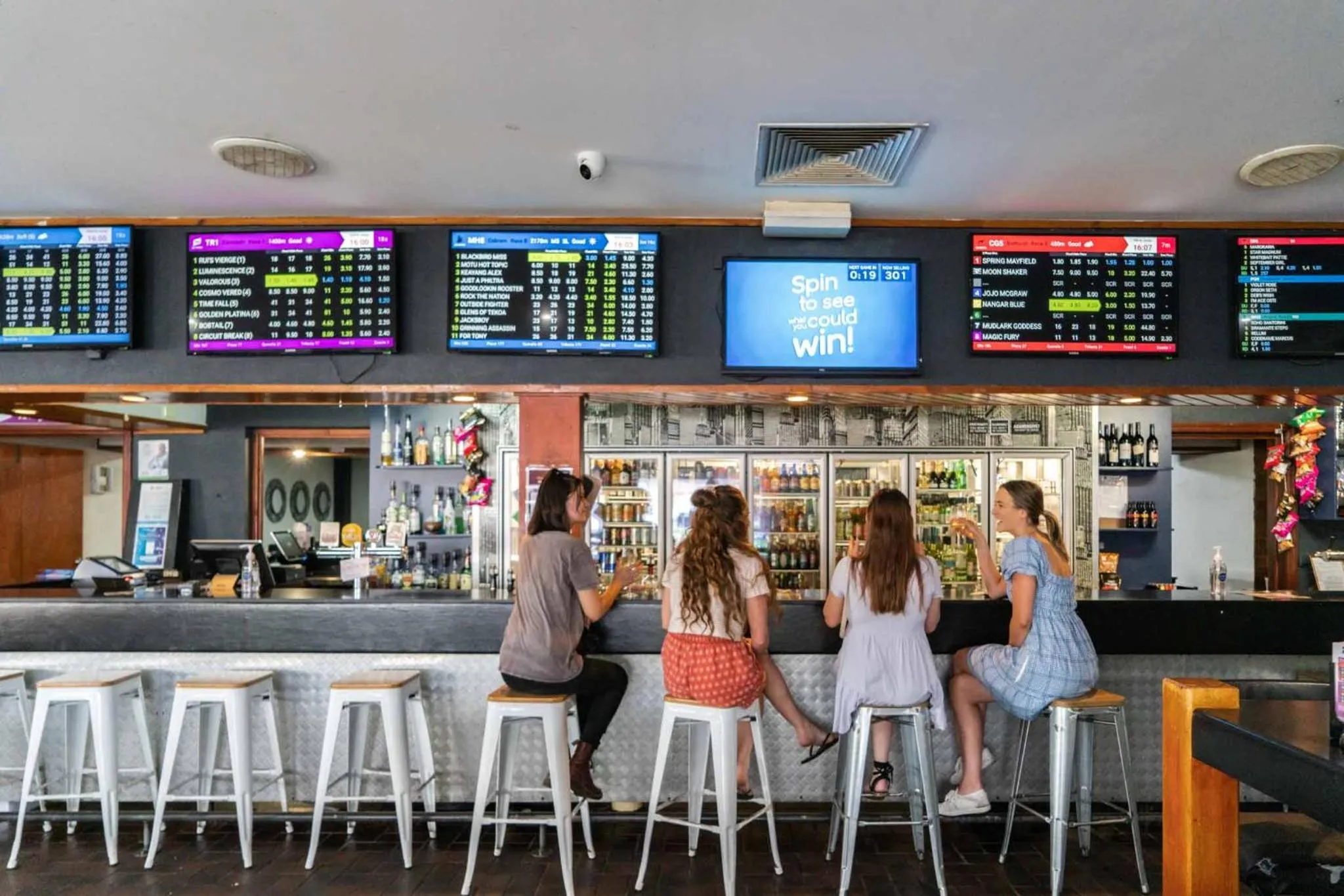 Property building in Grand Hotel Motel