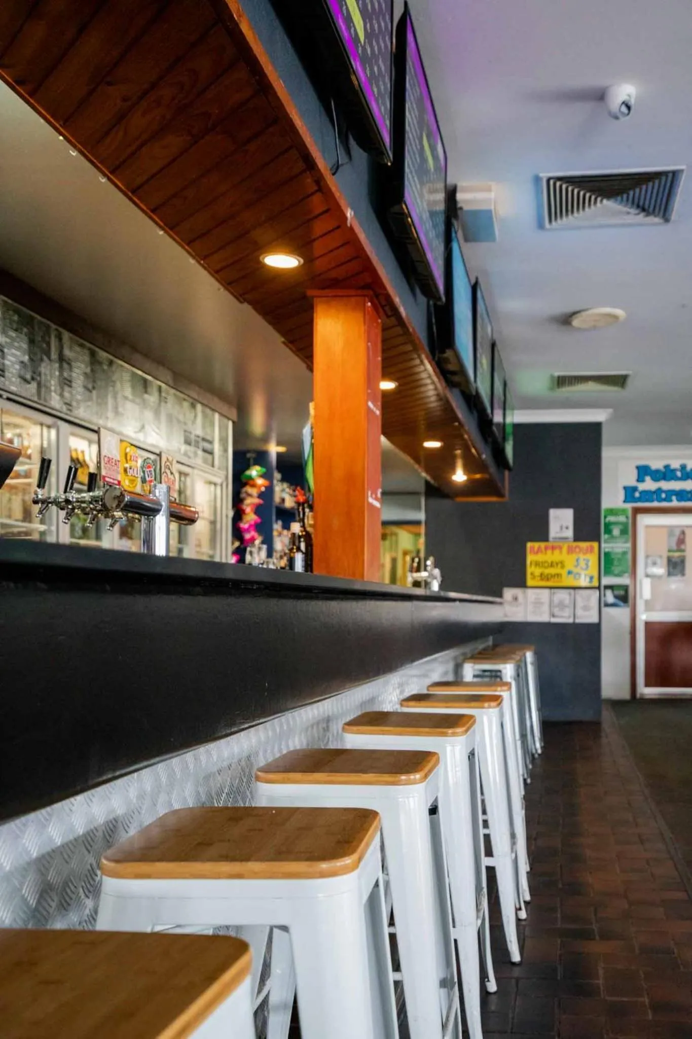 Property building in Grand Hotel Motel