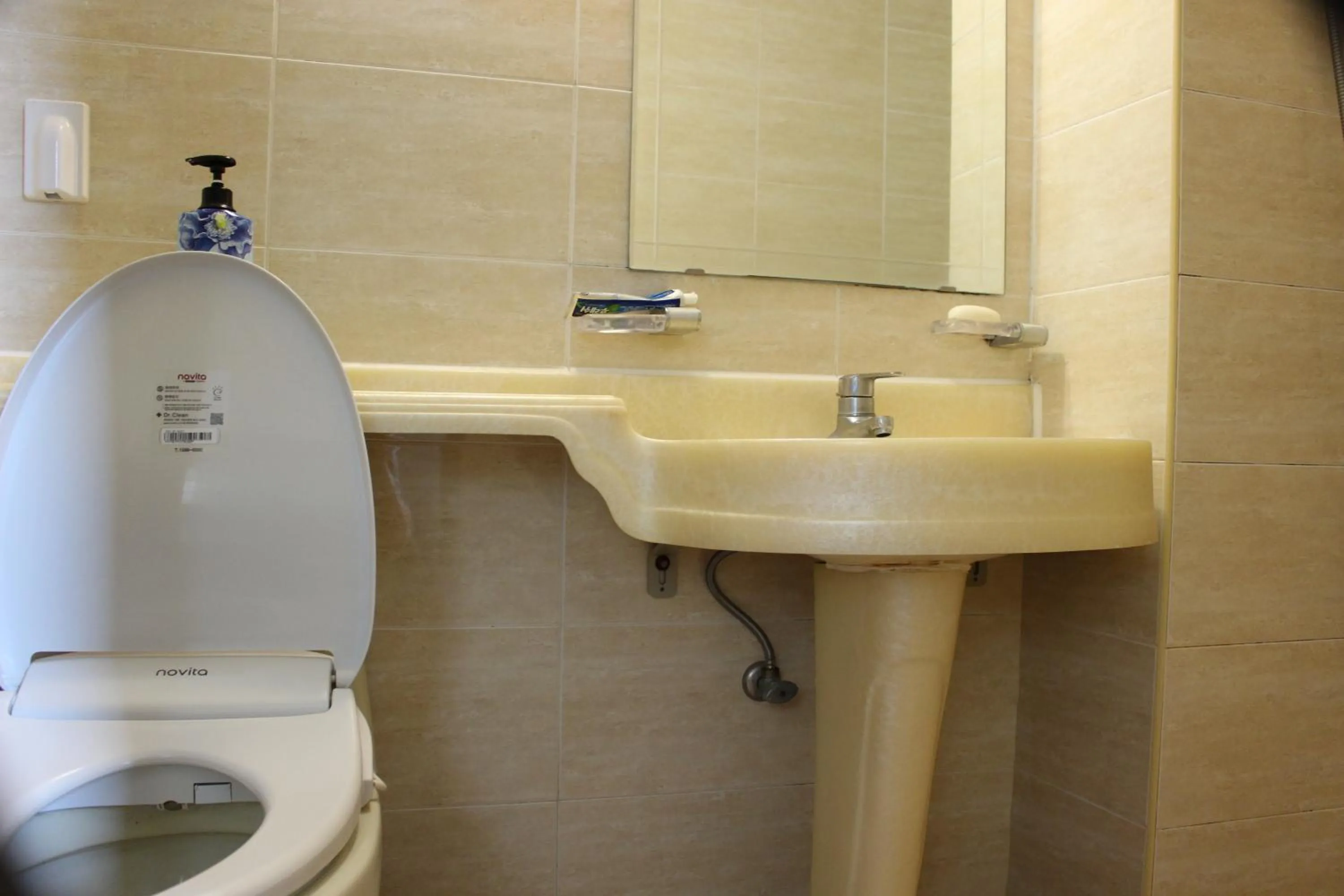 Toilet in Jeju Feel House