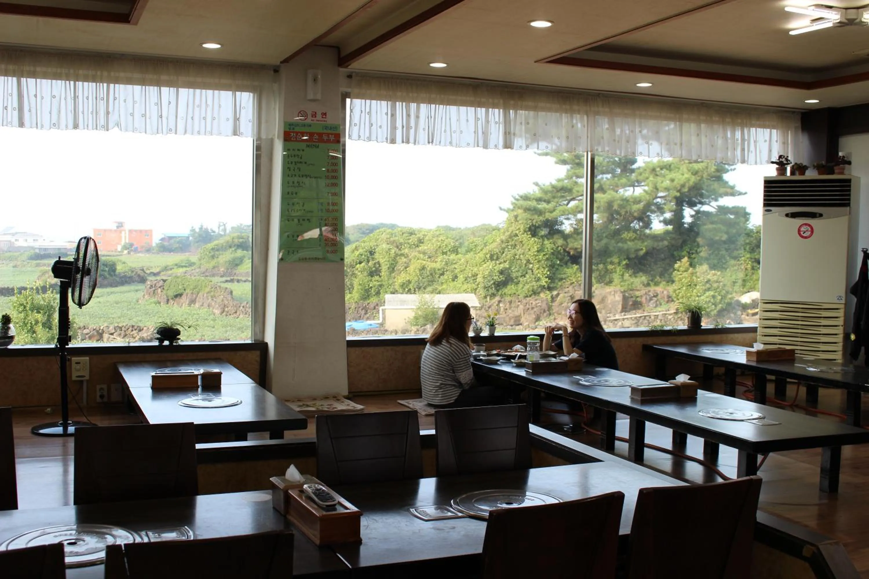 Food in Jeju Feel House